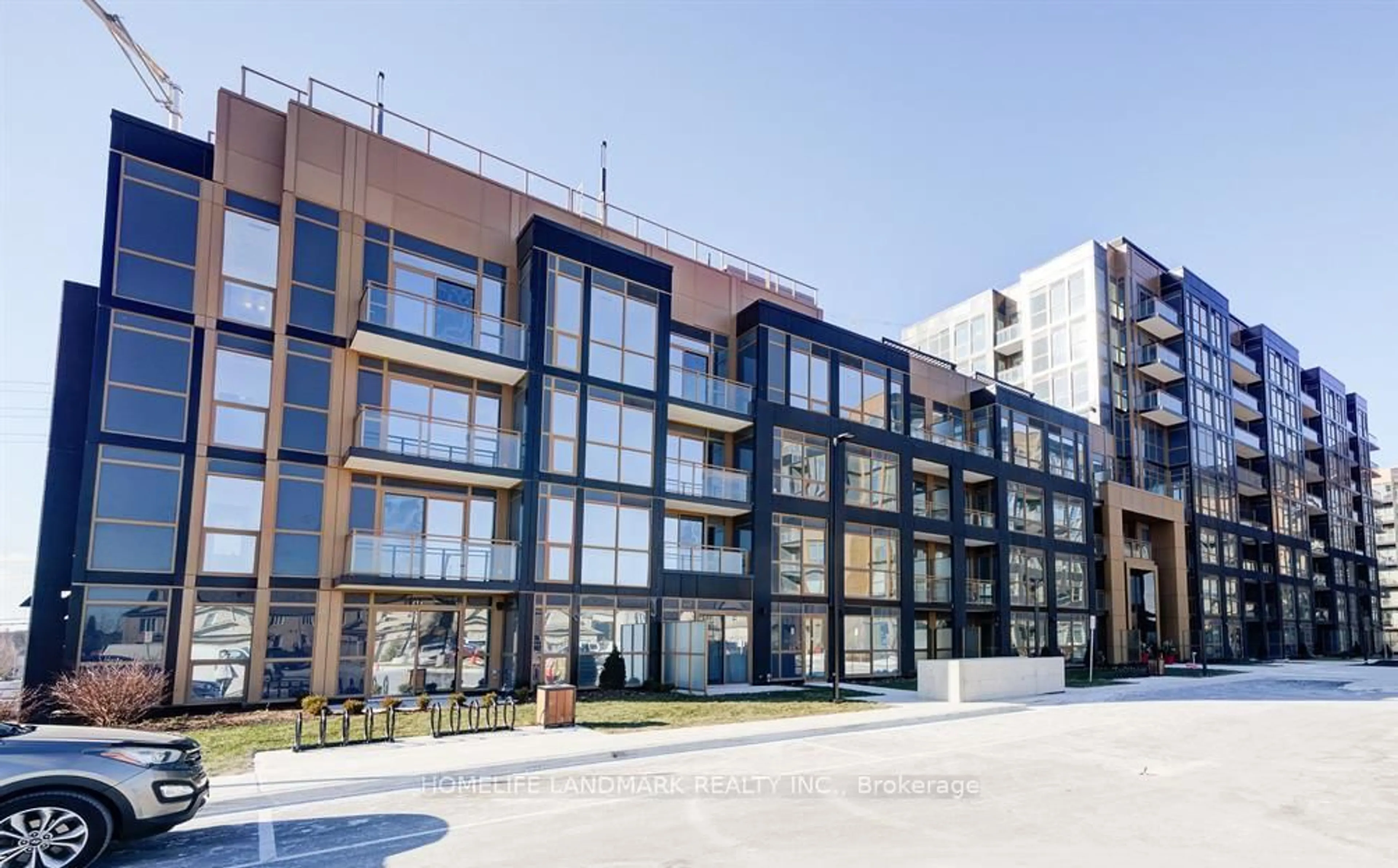 Patio, building for 2333 Khalsa Gate #313, Oakville Ontario L6M 5R6