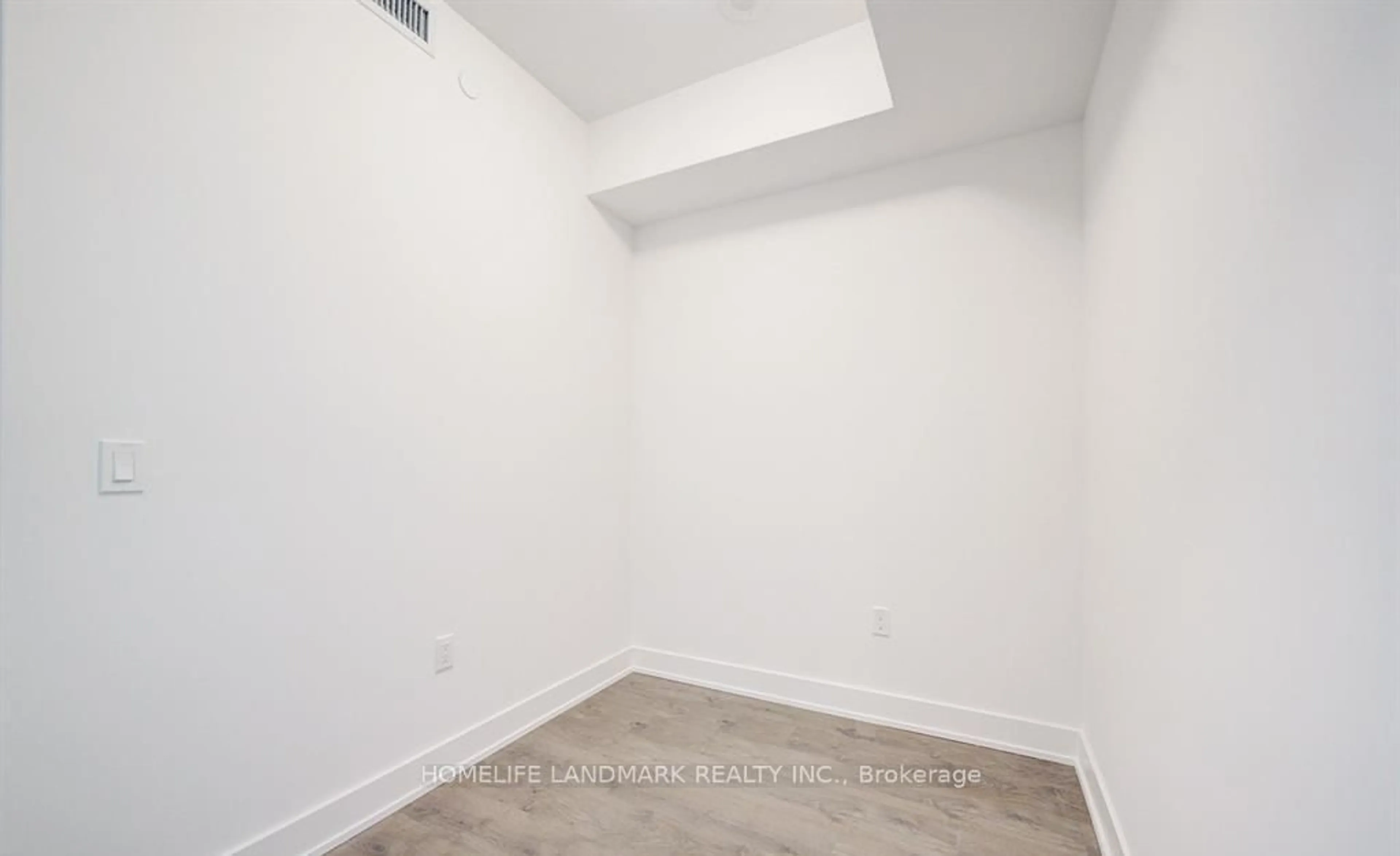 A pic of a room for 2333 Khalsa Gate #313, Oakville Ontario L6M 5R6