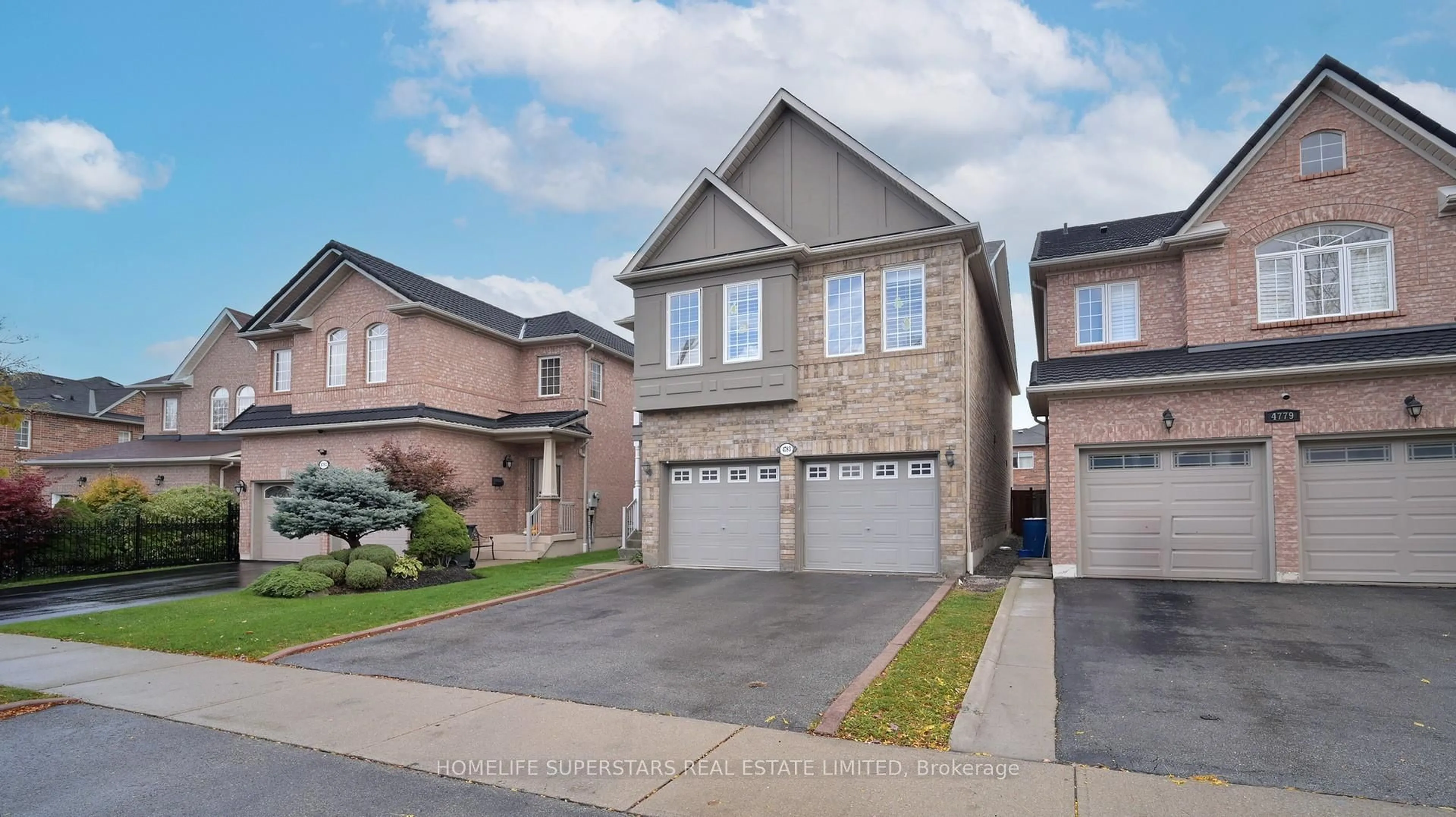 Home with brick exterior material, street for 4783 Apple Blossom Circ, Mississauga Ontario L5V 3C7