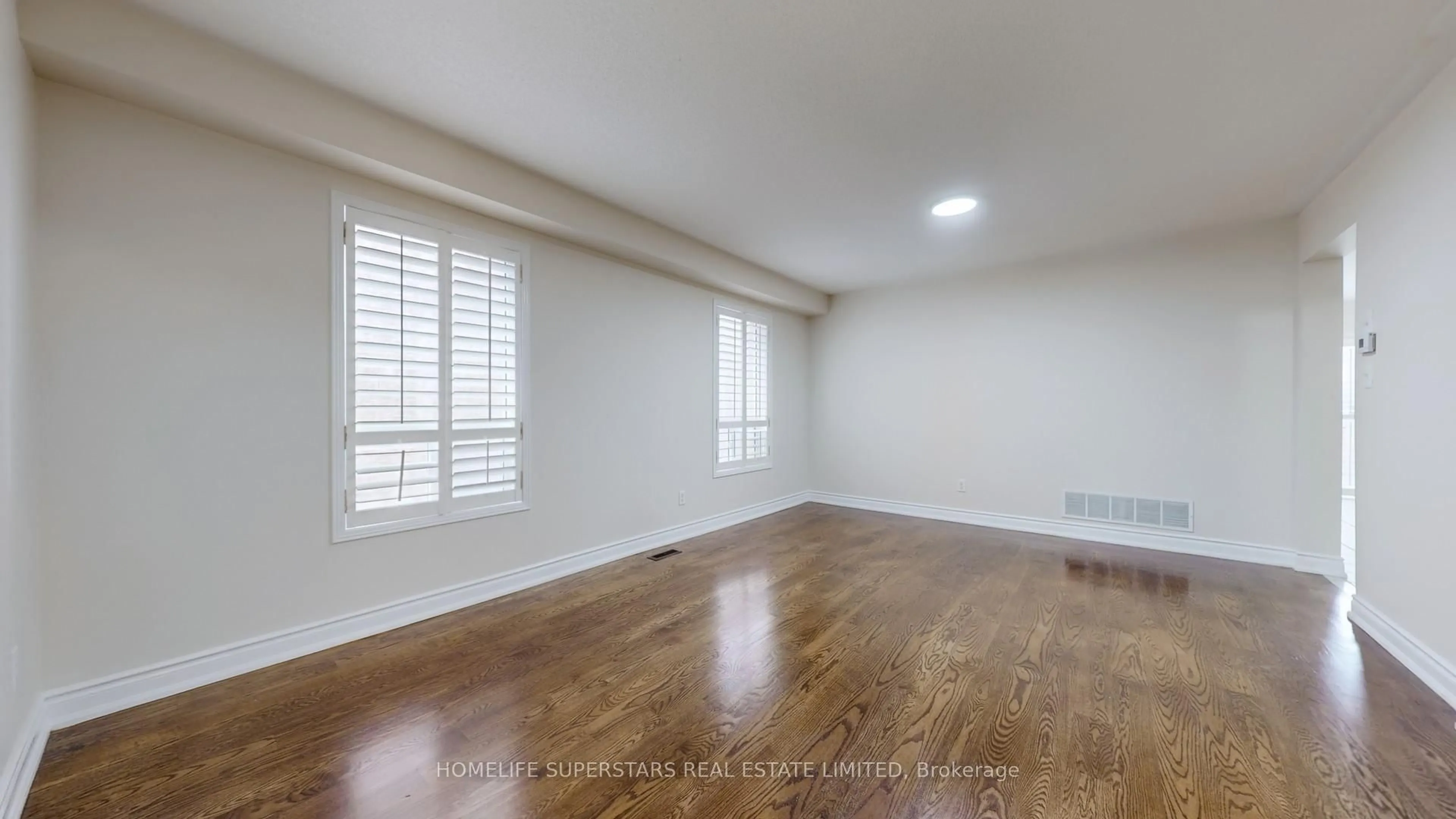 A pic of a room for 4783 Apple Blossom Circ, Mississauga Ontario L5V 3C7