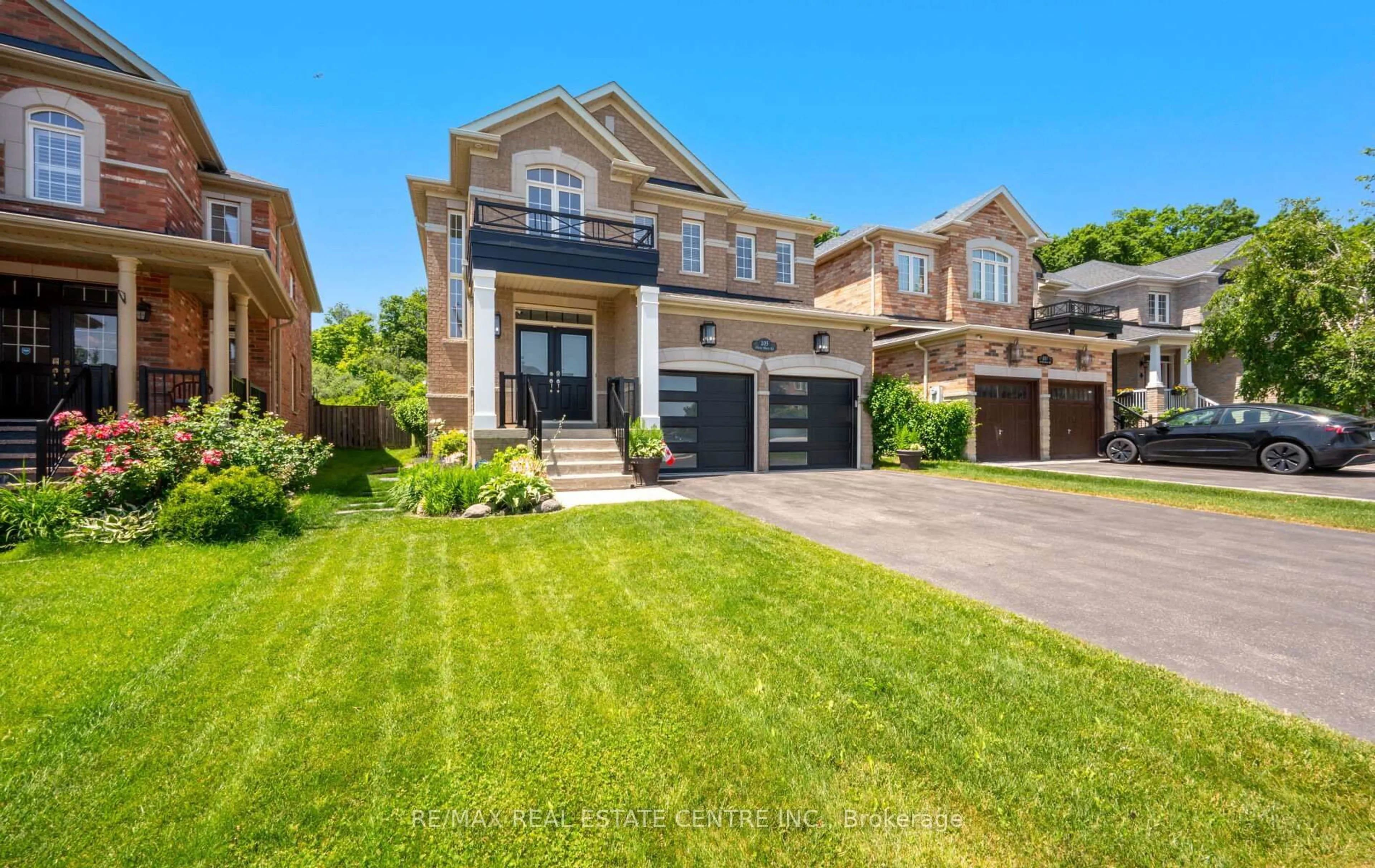 Home with brick exterior material, street for 105 Olivia Marie Rd, Brampton Ontario L6Y 0N1