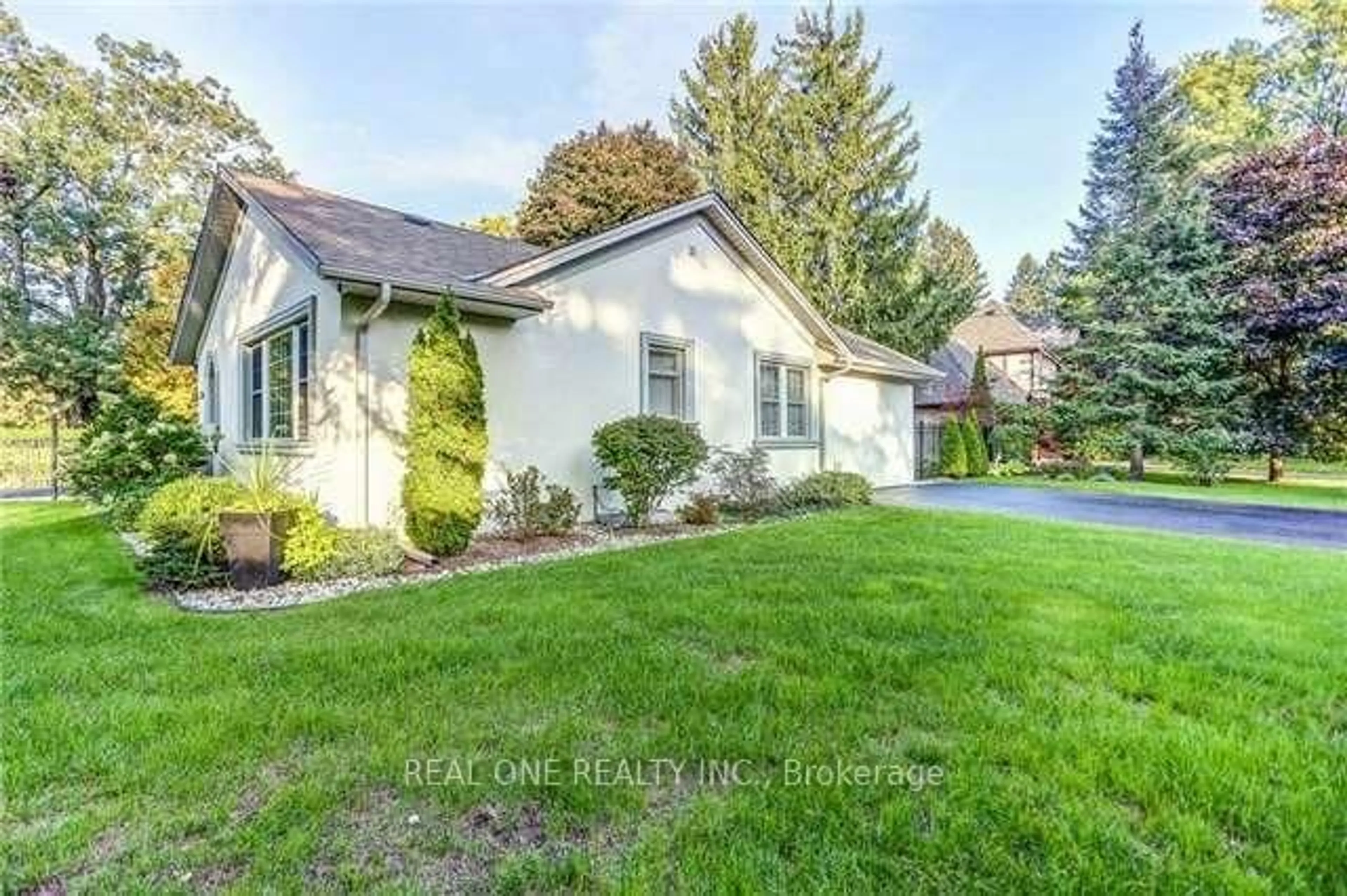 Unknown for 1268 Lorne Park Rd, Mississauga Ontario L5H 3A8