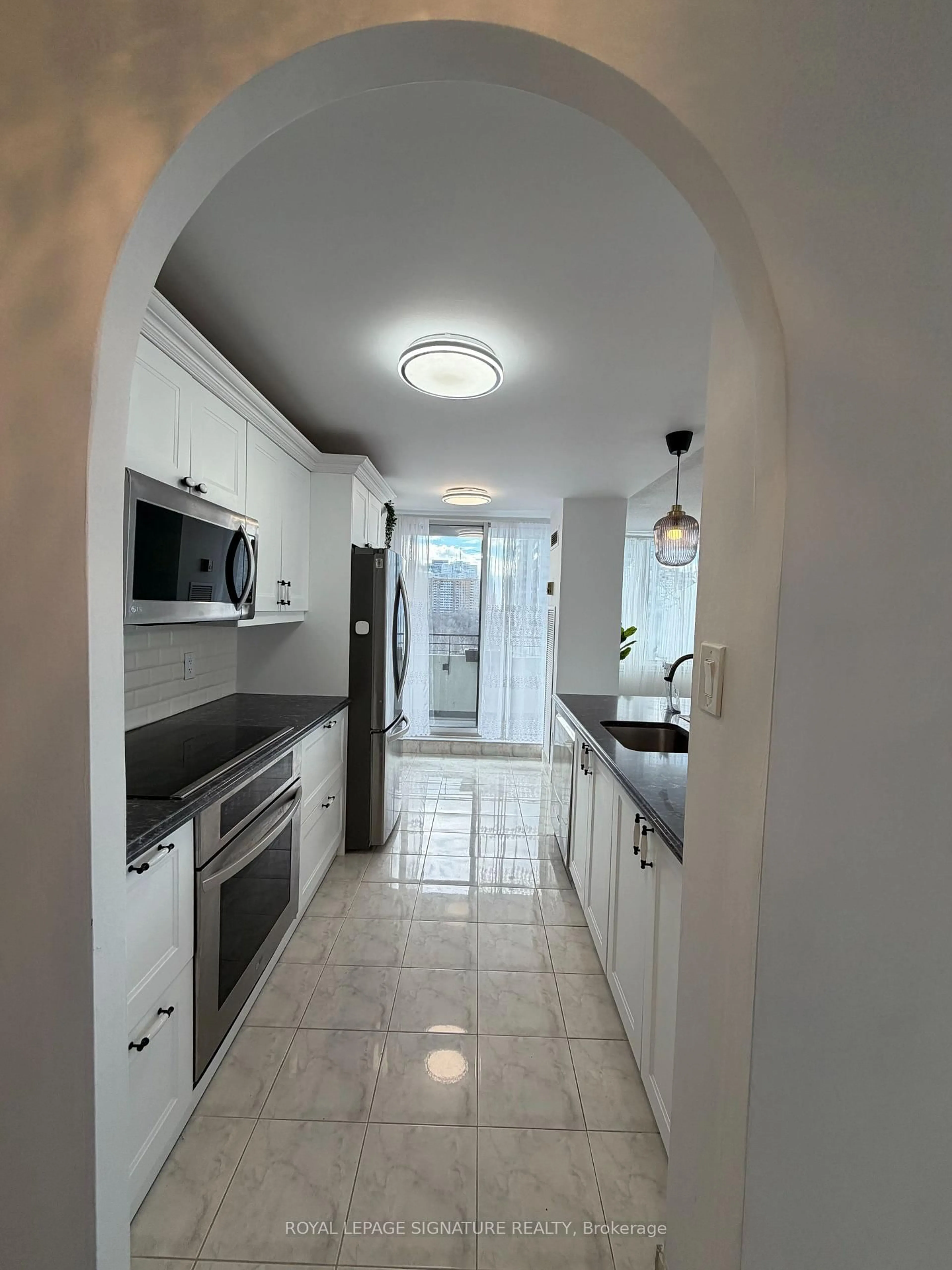 Unknown for 1320 Mississauga Valley Blvd #1016, Mississauga Ontario L5A 3R6