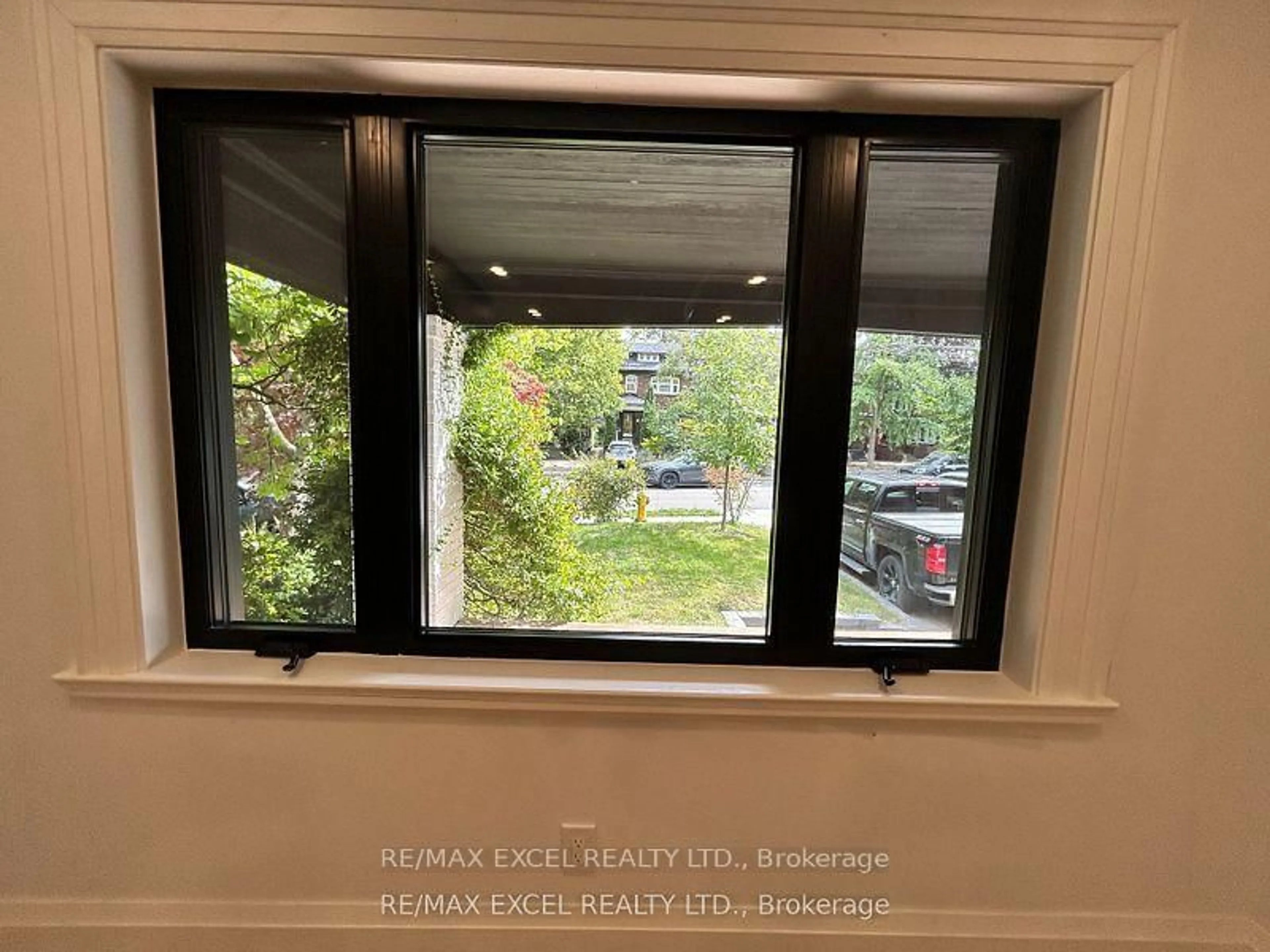 A pic of a room for 34 Raymond Ave, Toronto Ontario M6S 2B3