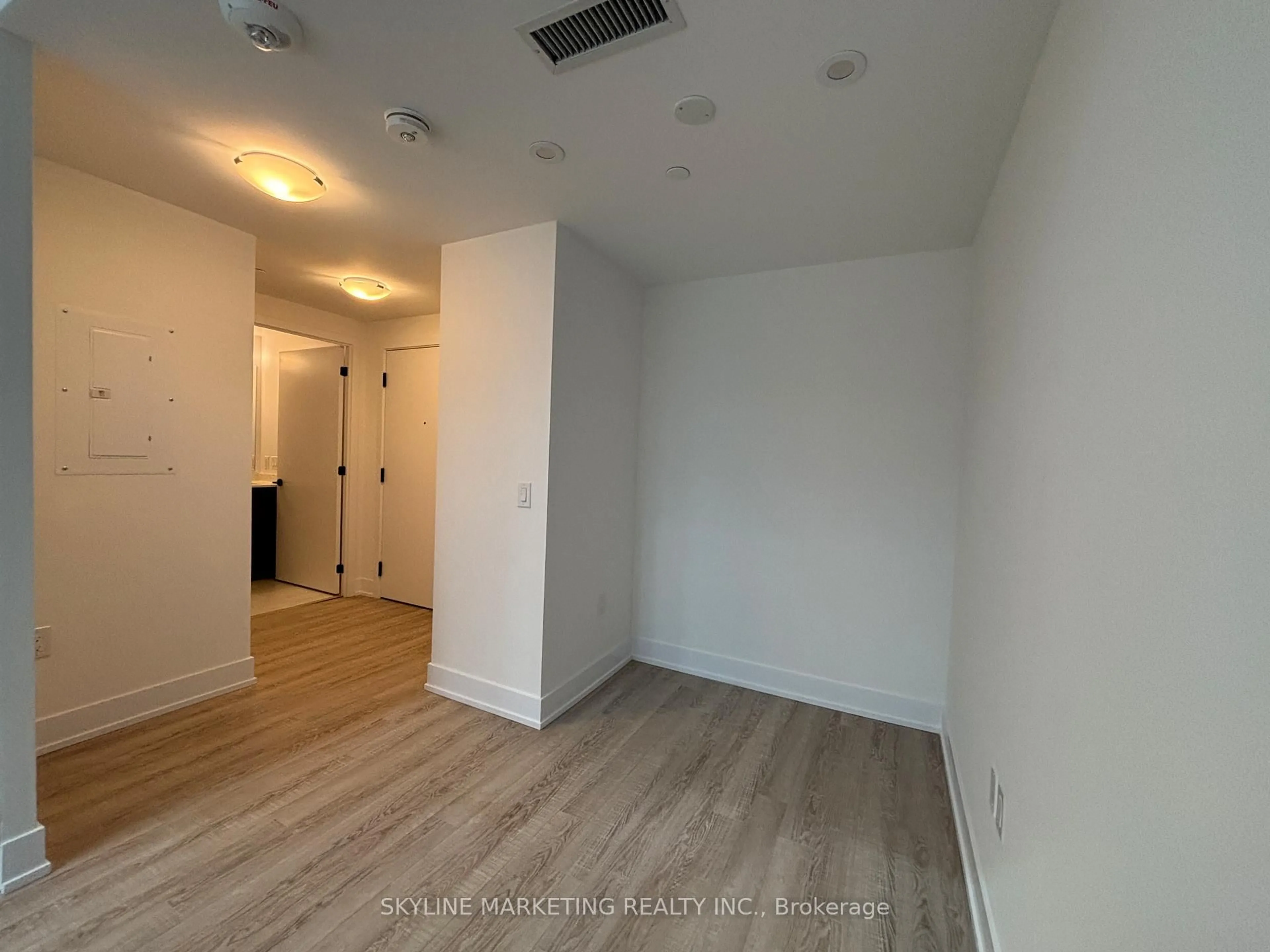 A pic of a room for 2450 Old Bronte Rd #114, Oakville Ontario L6M 5P6