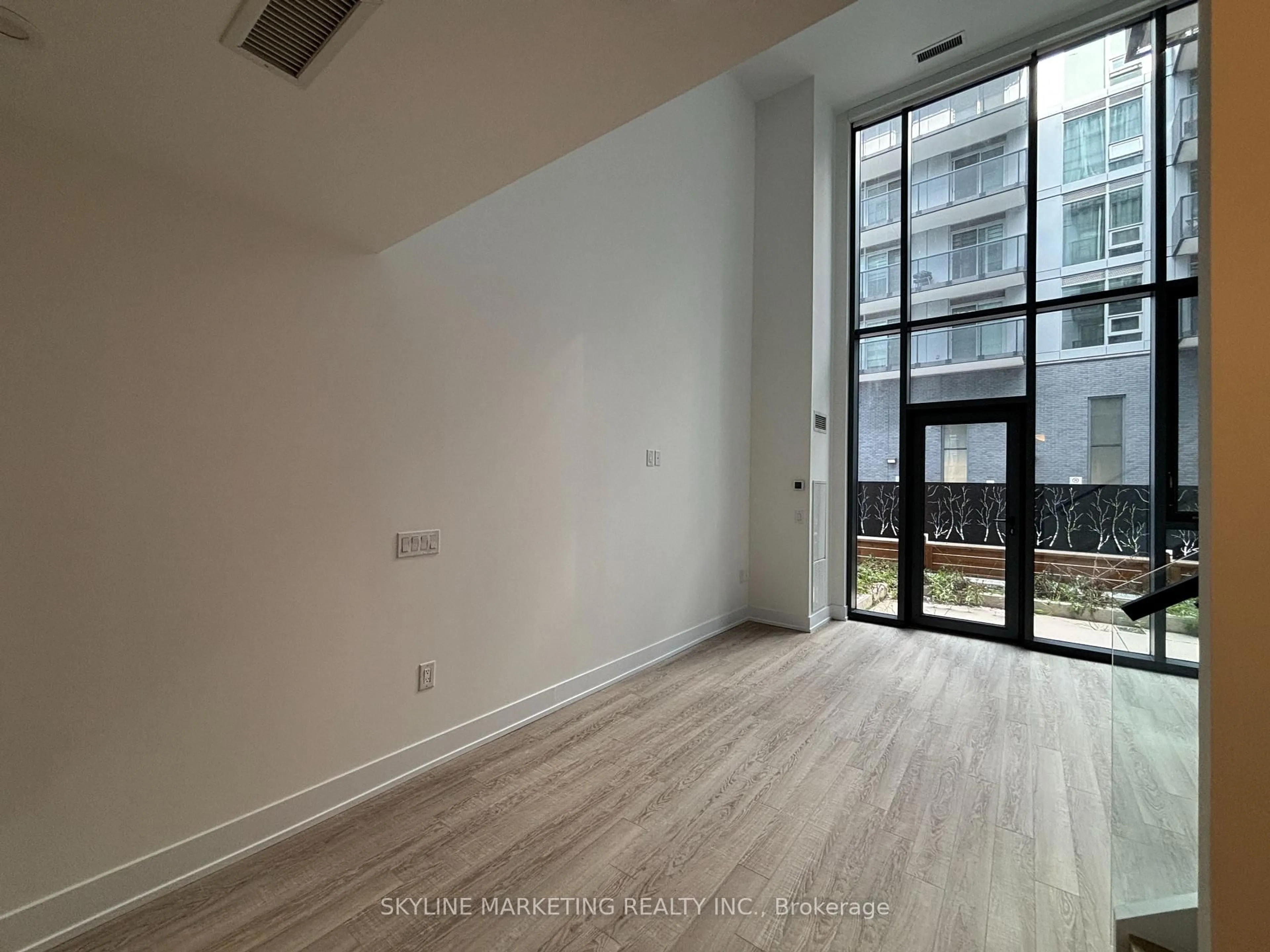 A pic of a room for 2450 Old Bronte Rd #114, Oakville Ontario L6M 5P6