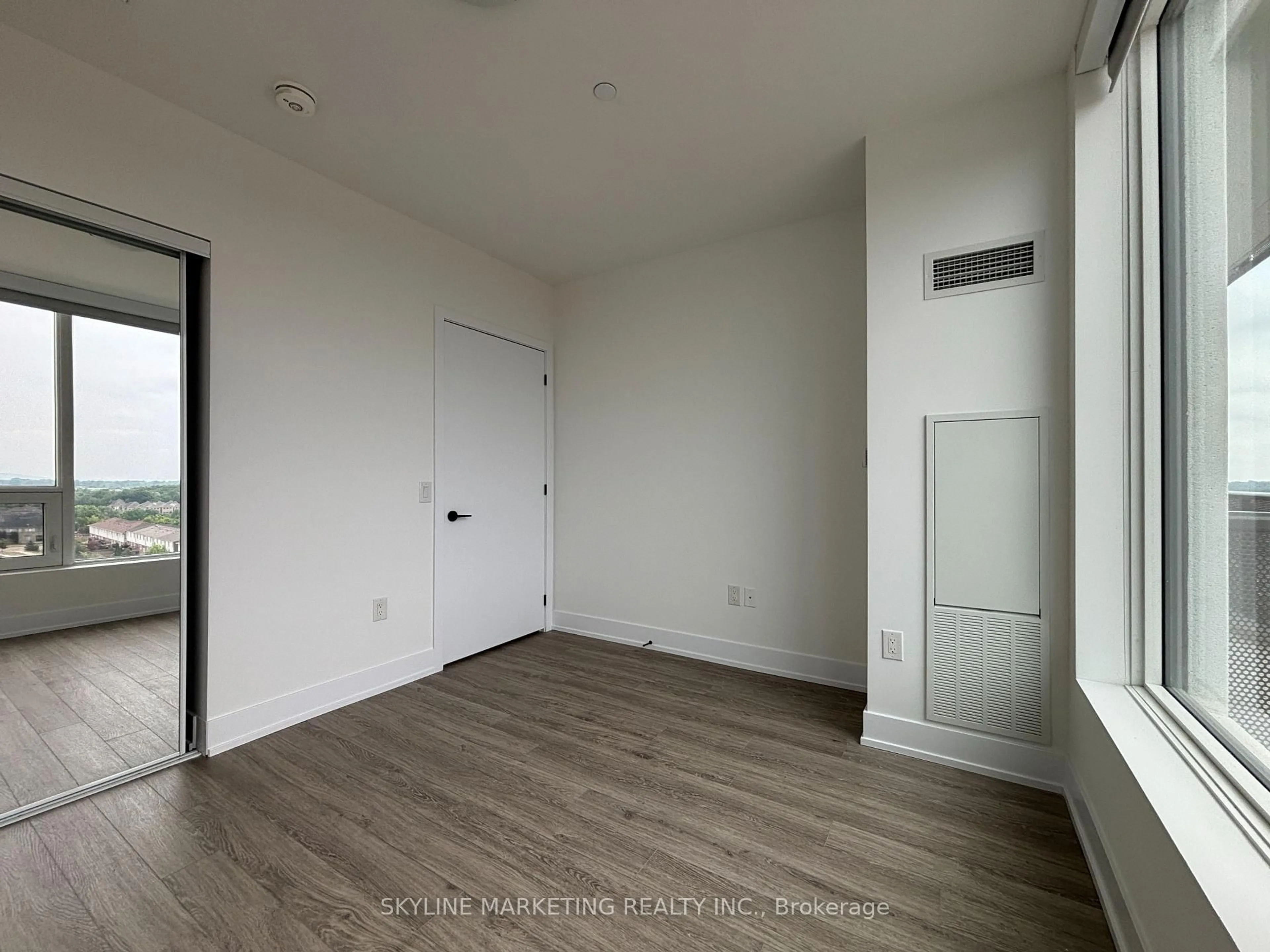 A pic of a room for 2450 Old Bronte Rd #631, Oakville Ontario L6M 4J2