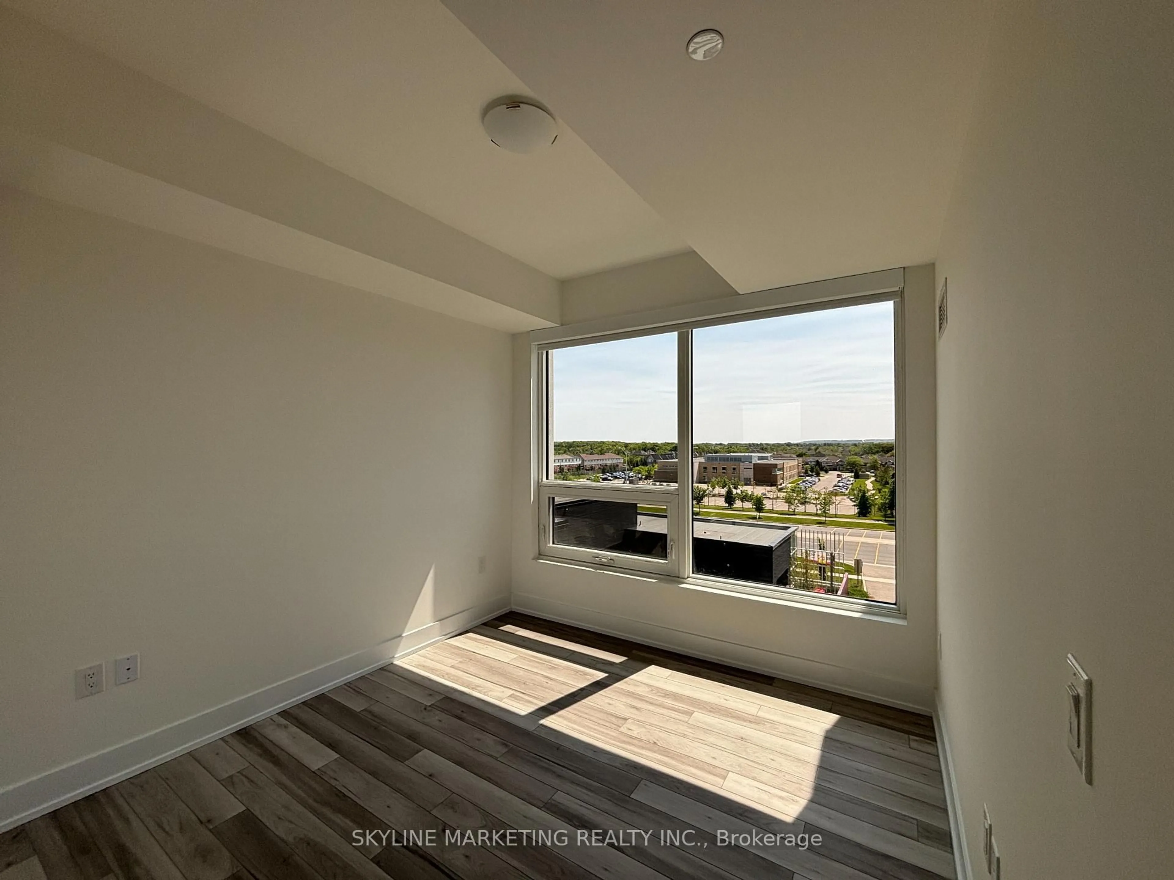 A pic of a room for 2450 Old Bronte Rd #345, Oakville Ontario L6M 5P6