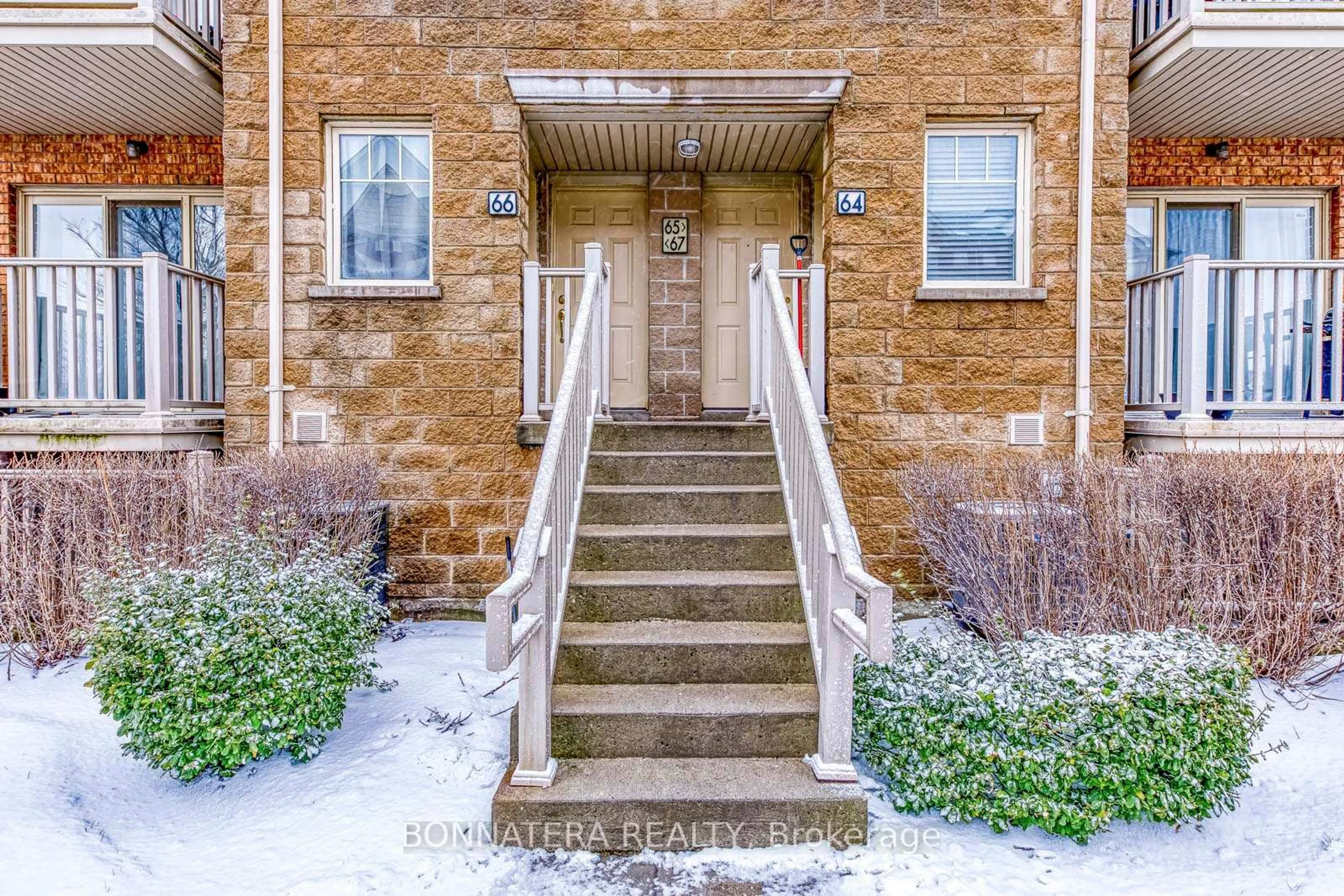 Unknown for 5050 Intrepid Dr #64, Mississauga Ontario L5M 0E5