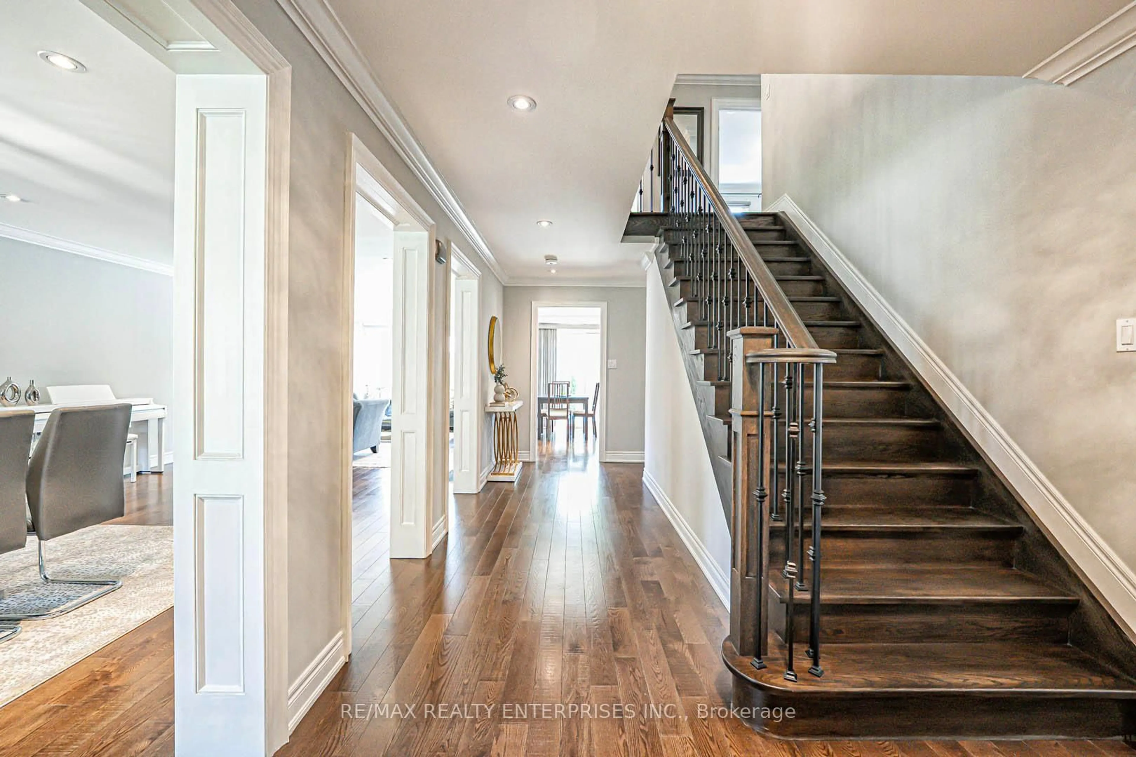 Indoor entryway for 2344 Kenbarb Rd, Mississauga Ontario L5B 2E8