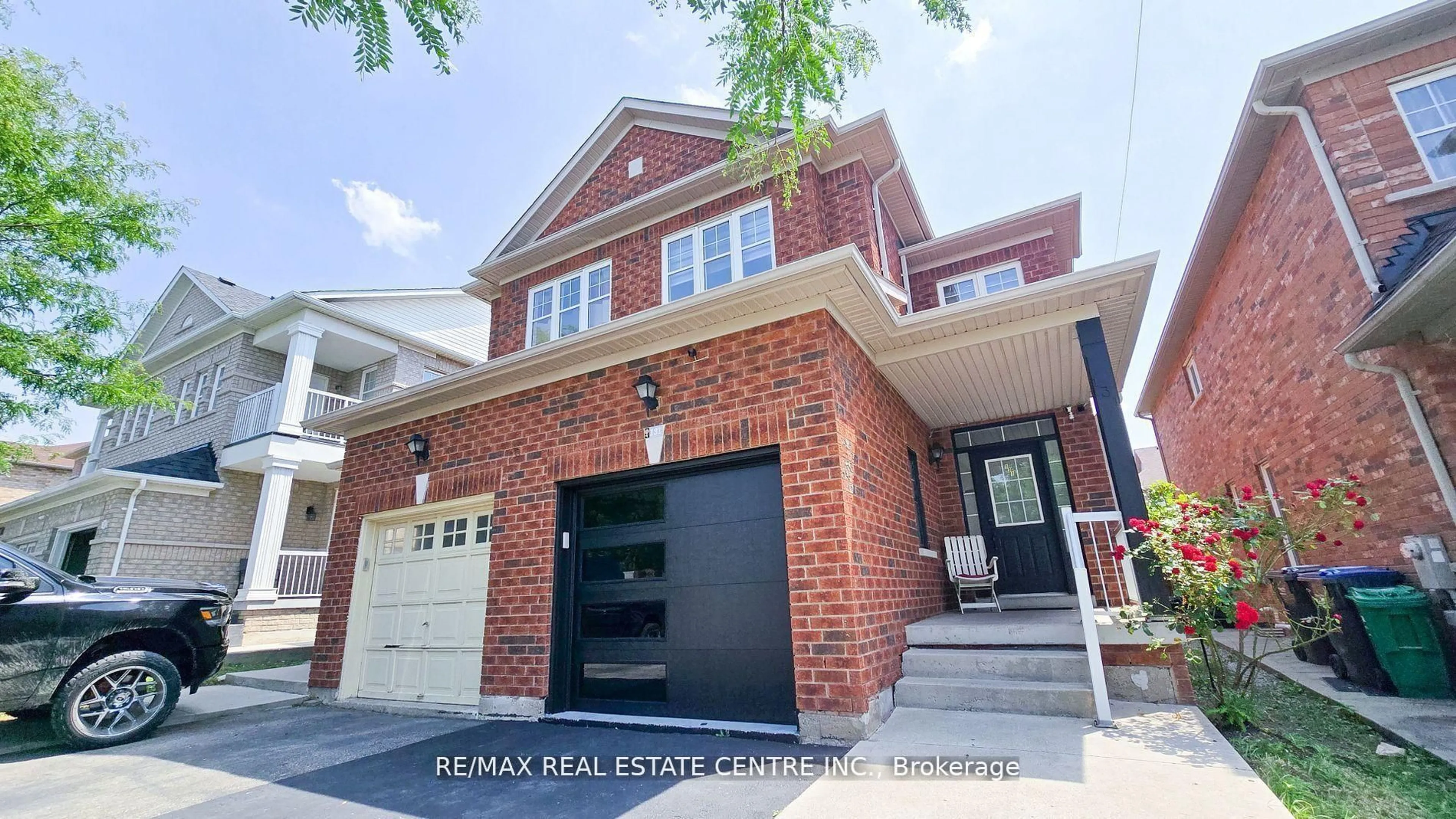 Home with brick exterior material, street for 131 Seahorse Ave, Brampton Ontario L6V 4N5