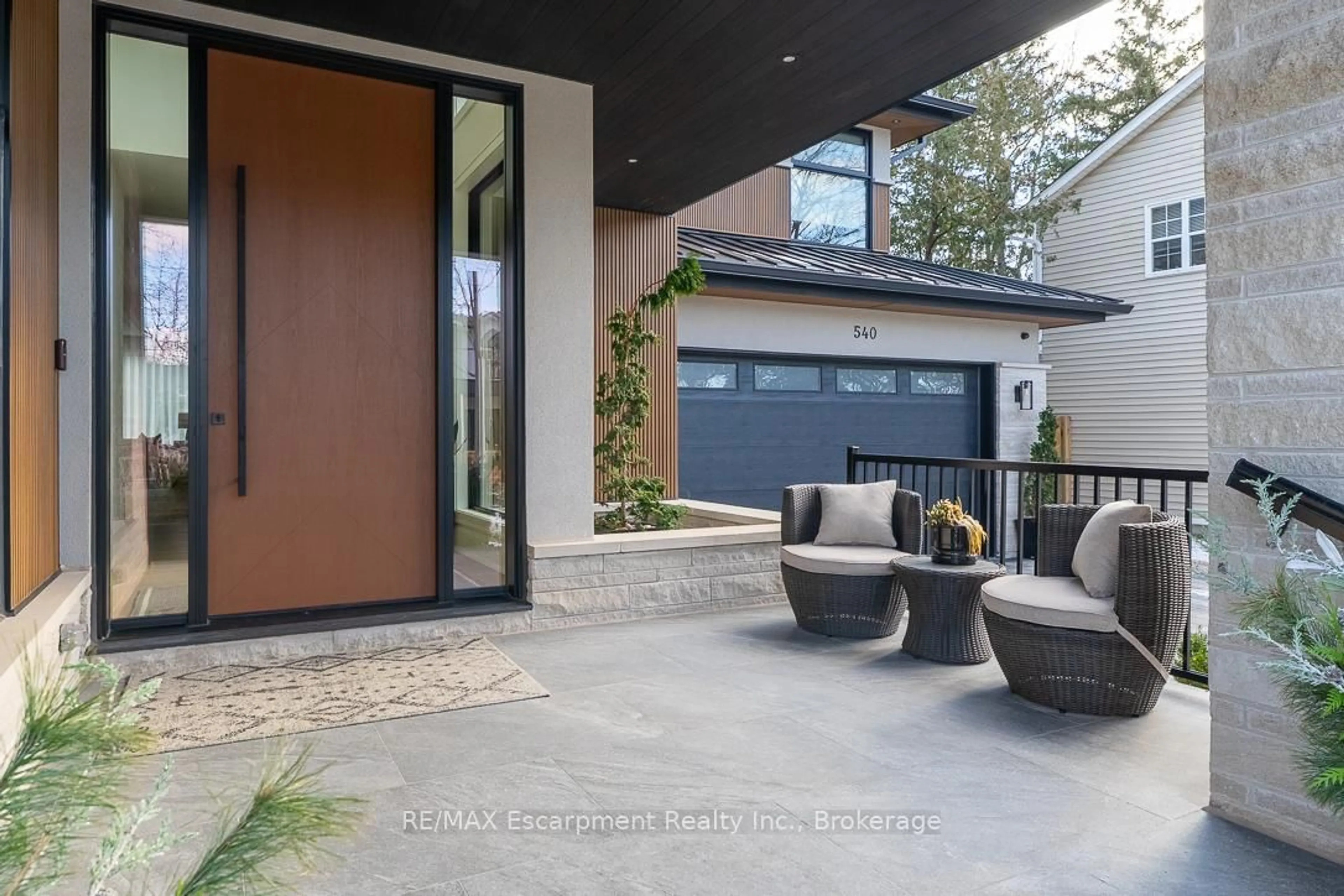 Unknown for 540 Patricia Dr, Oakville Ontario L6K 1M2