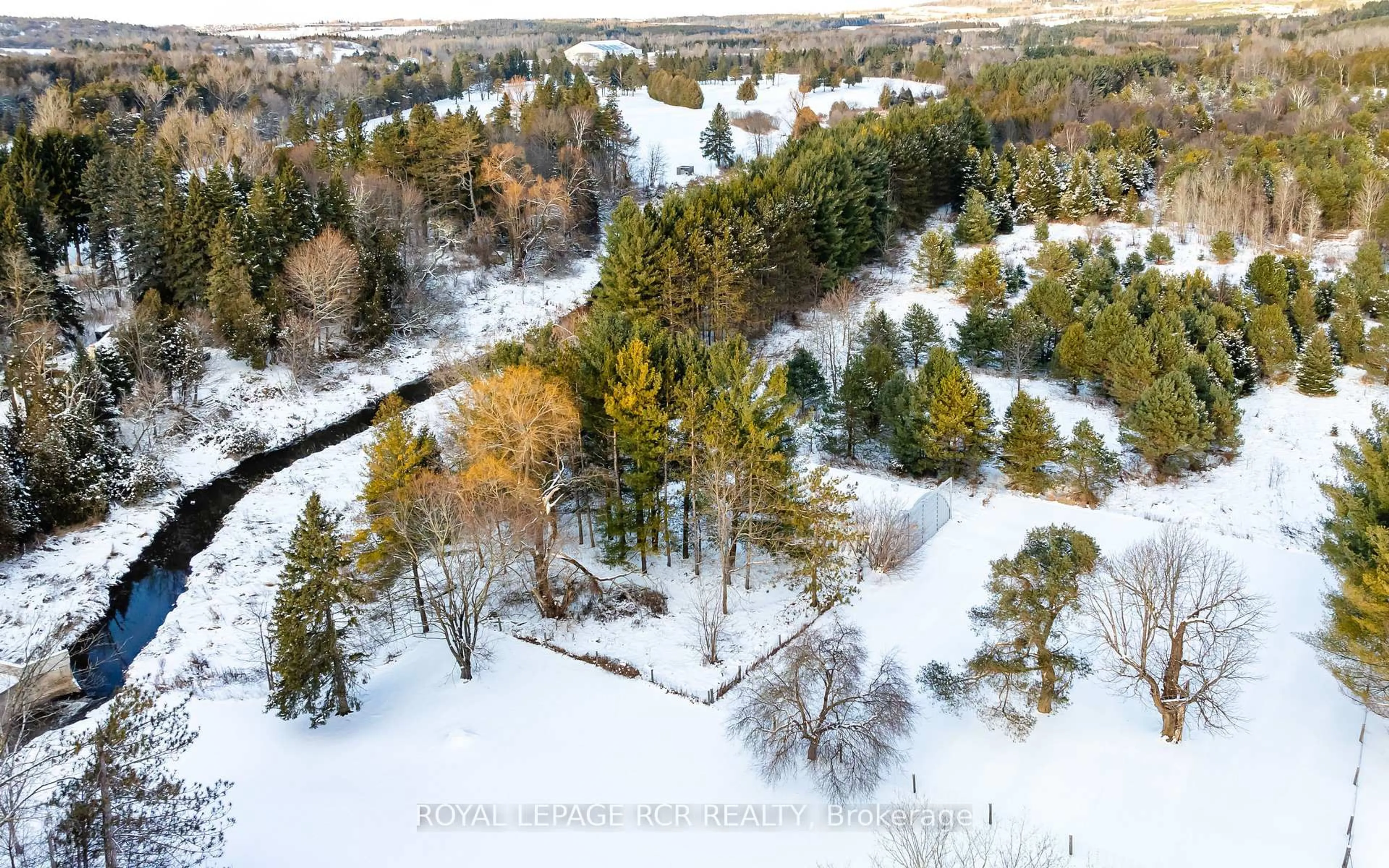 A pic from outside/outdoor area/front of a property/back of a property/a pic from drone, forest/trees view for 2534 Highpoint Sdrd, Caledon Ontario L7K 0J1