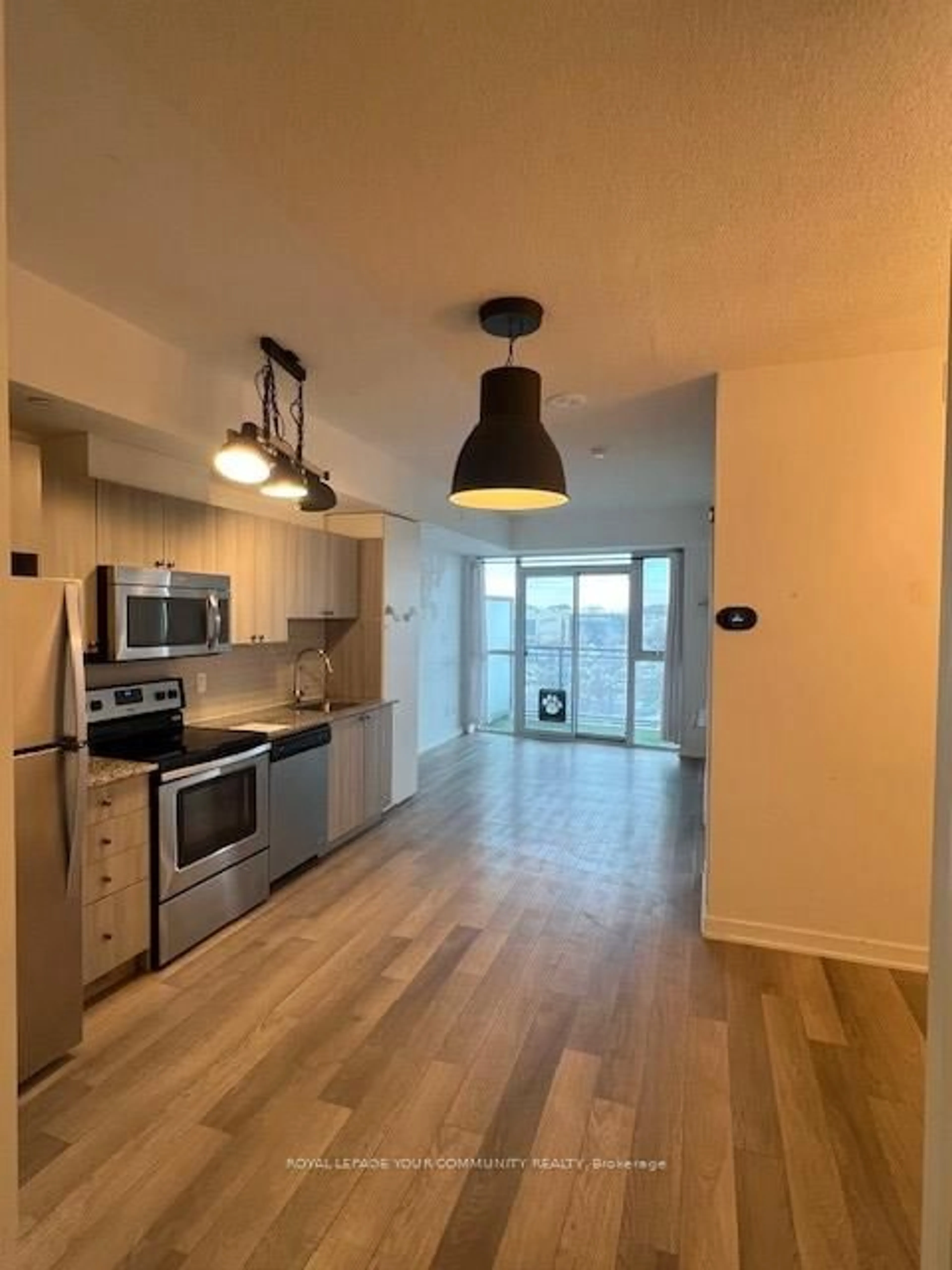 Unknown for 16 Mcadam Ave #401, Toronto Ontario M6A 0B9