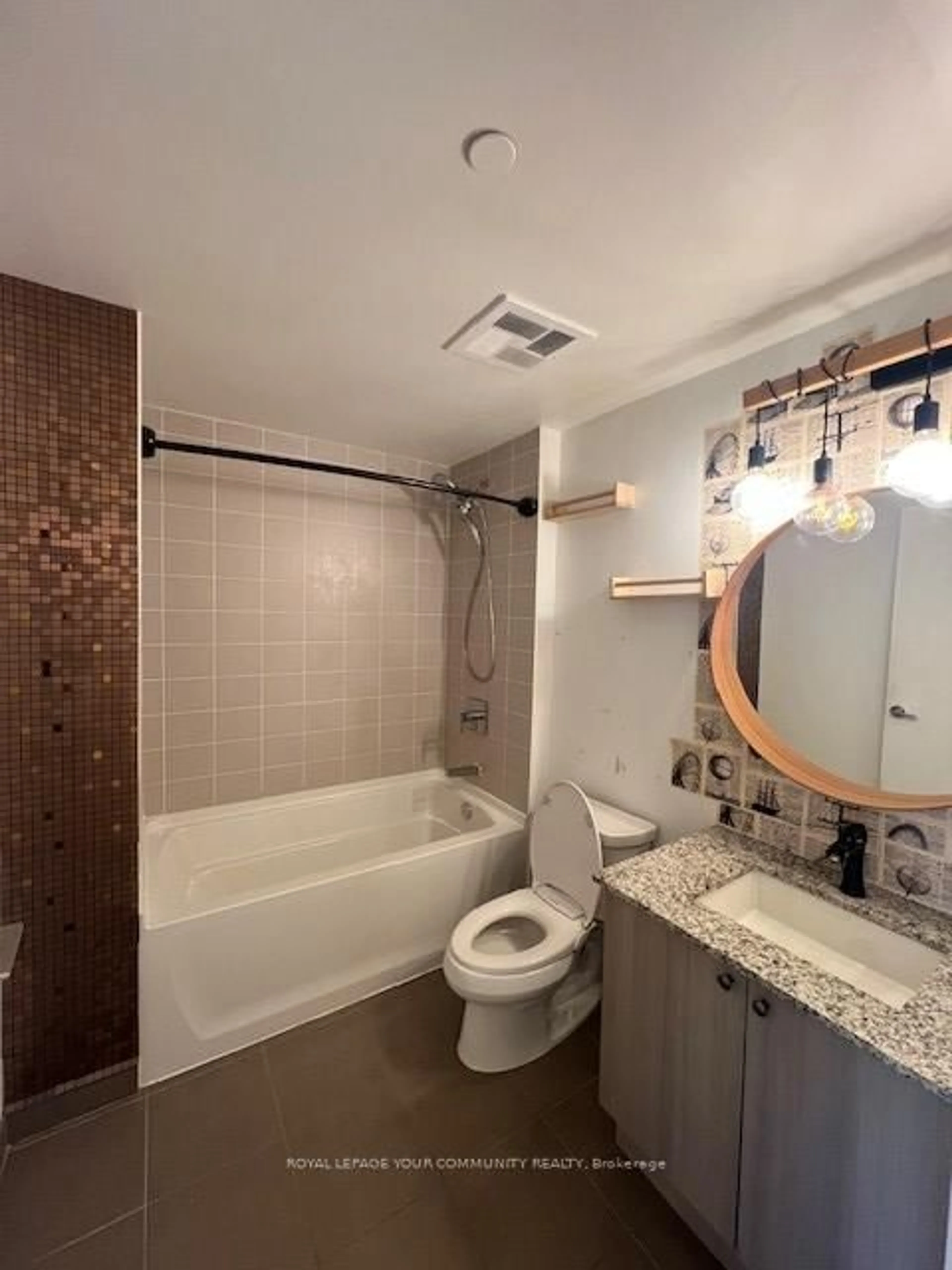 Standard bathroom, ceramic/tile floor for 16 Mcadam Ave #401, Toronto Ontario M6A 0B9