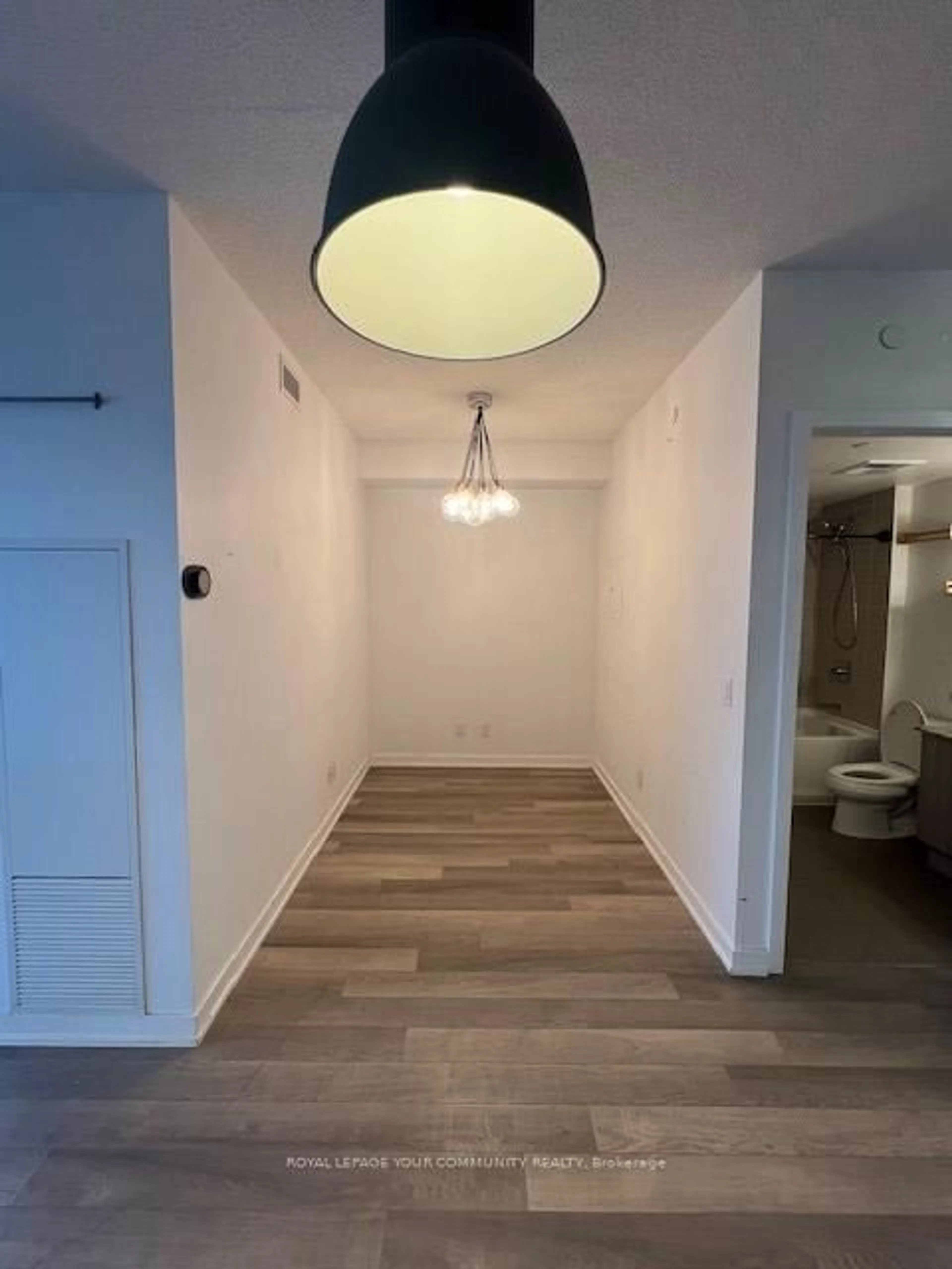 Unknown for 16 Mcadam Ave #401, Toronto Ontario M6A 0B9