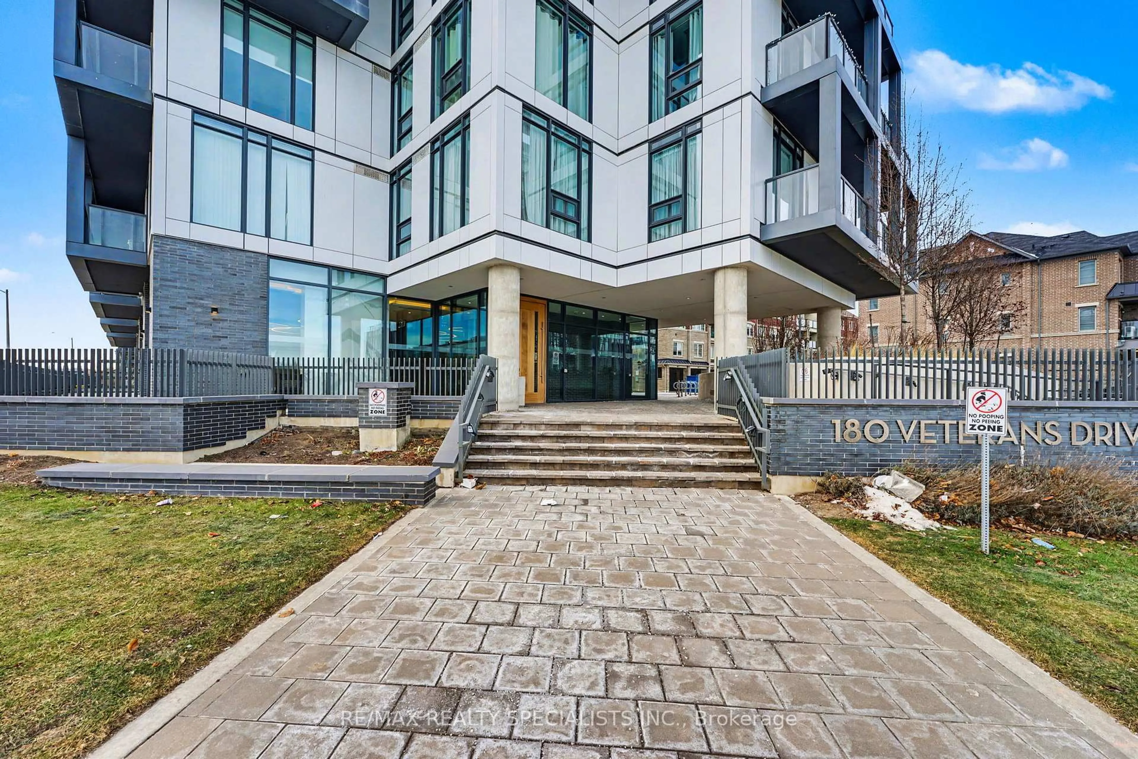Unknown for 180 Veterans Dr #807, Brampton Ontario L7A 0B6