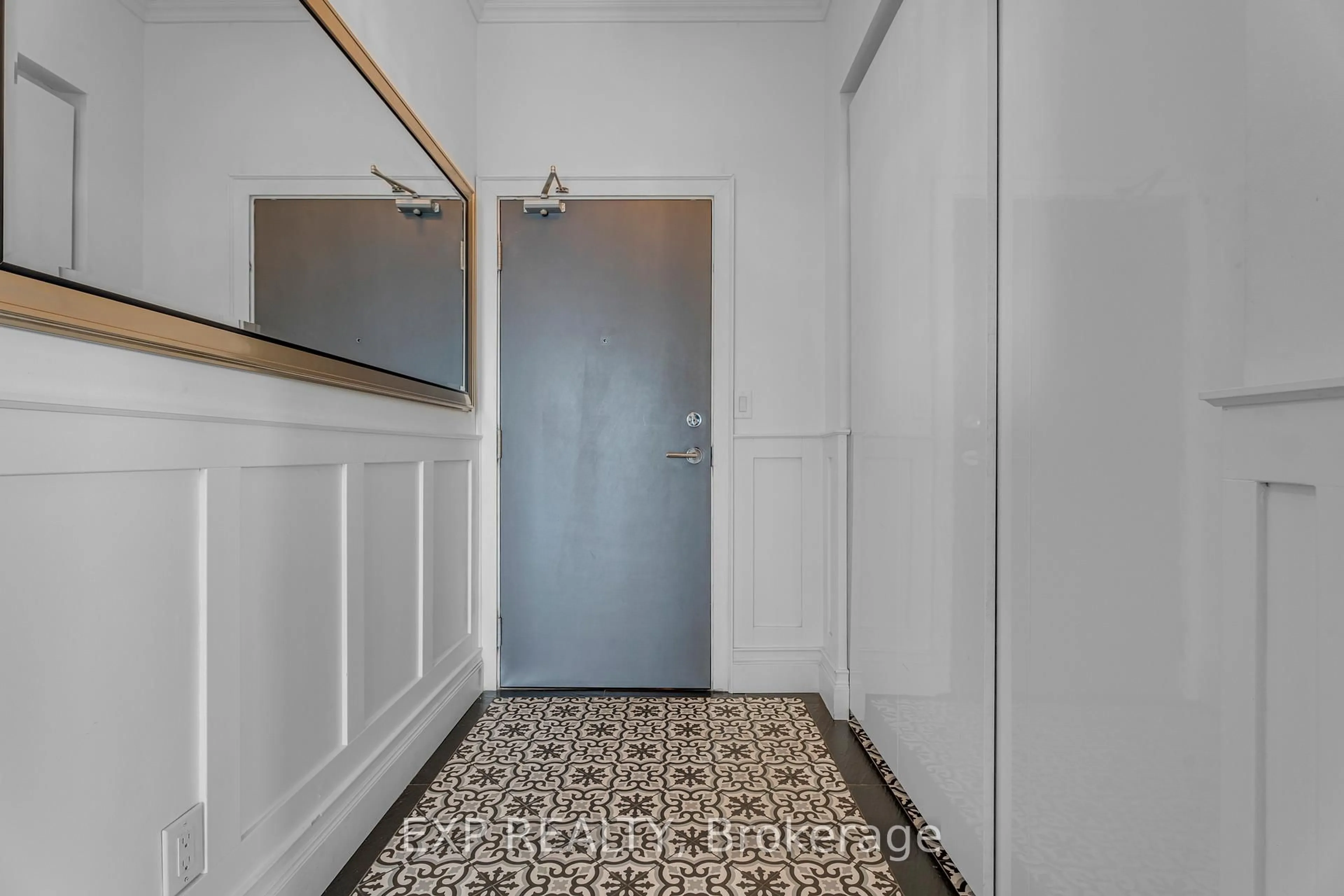 Unknown for 4070 Confederation Pkwy, Mississauga Ontario L5B 0E6