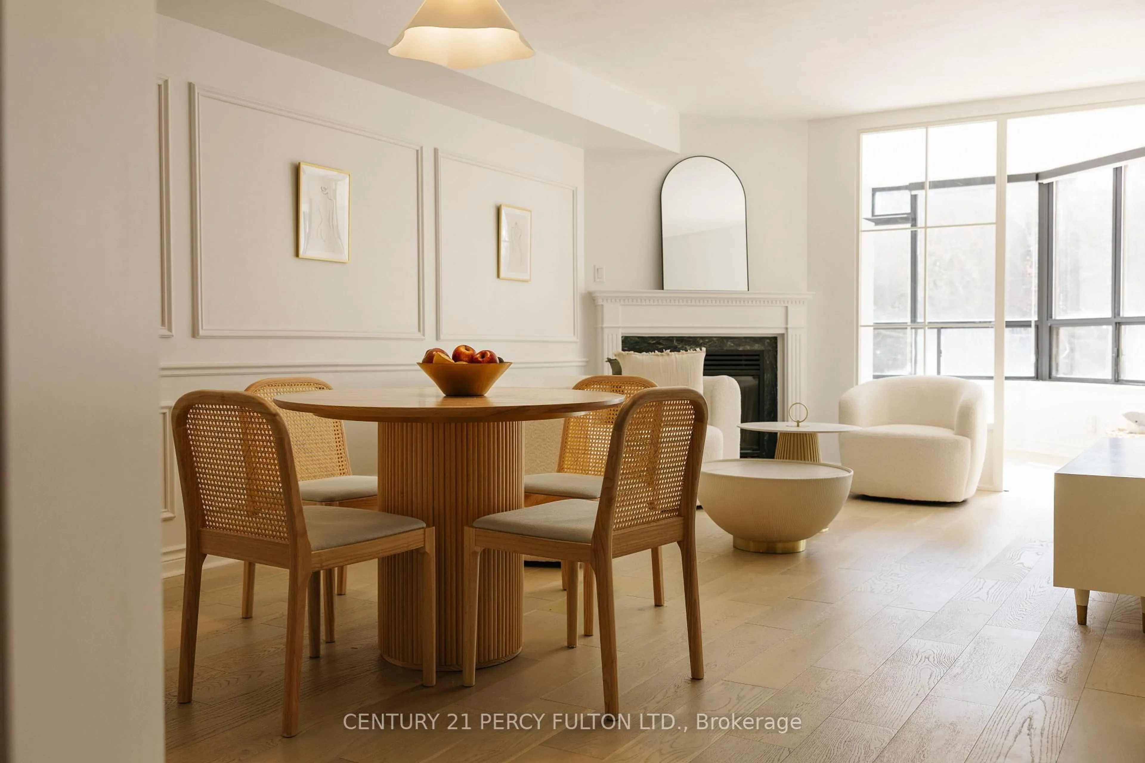 Unknown for 1 Ripley Ave #302, Toronto Ontario M6S 4Z6