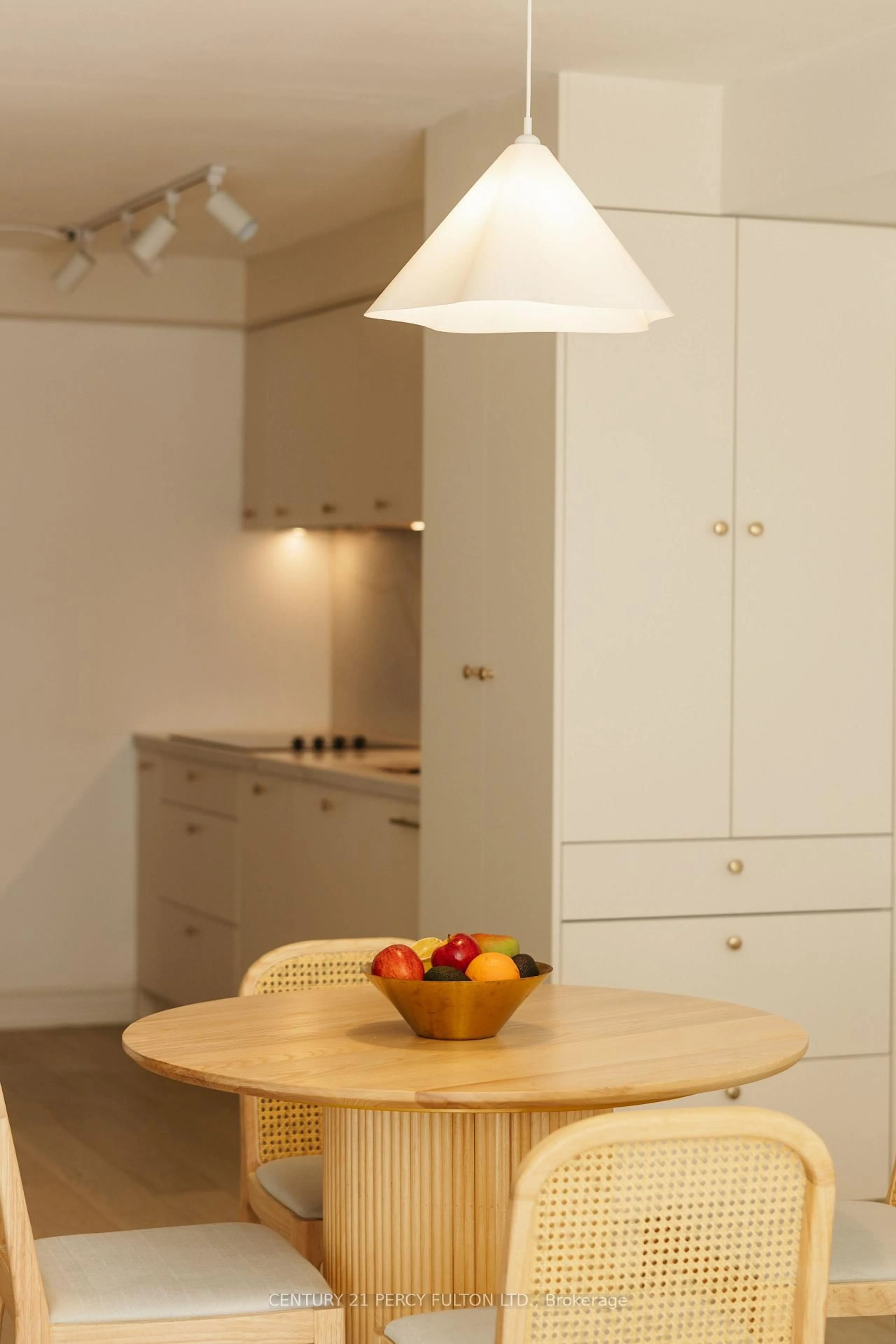 Unknown for 1 Ripley Ave #302, Toronto Ontario M6S 4Z6