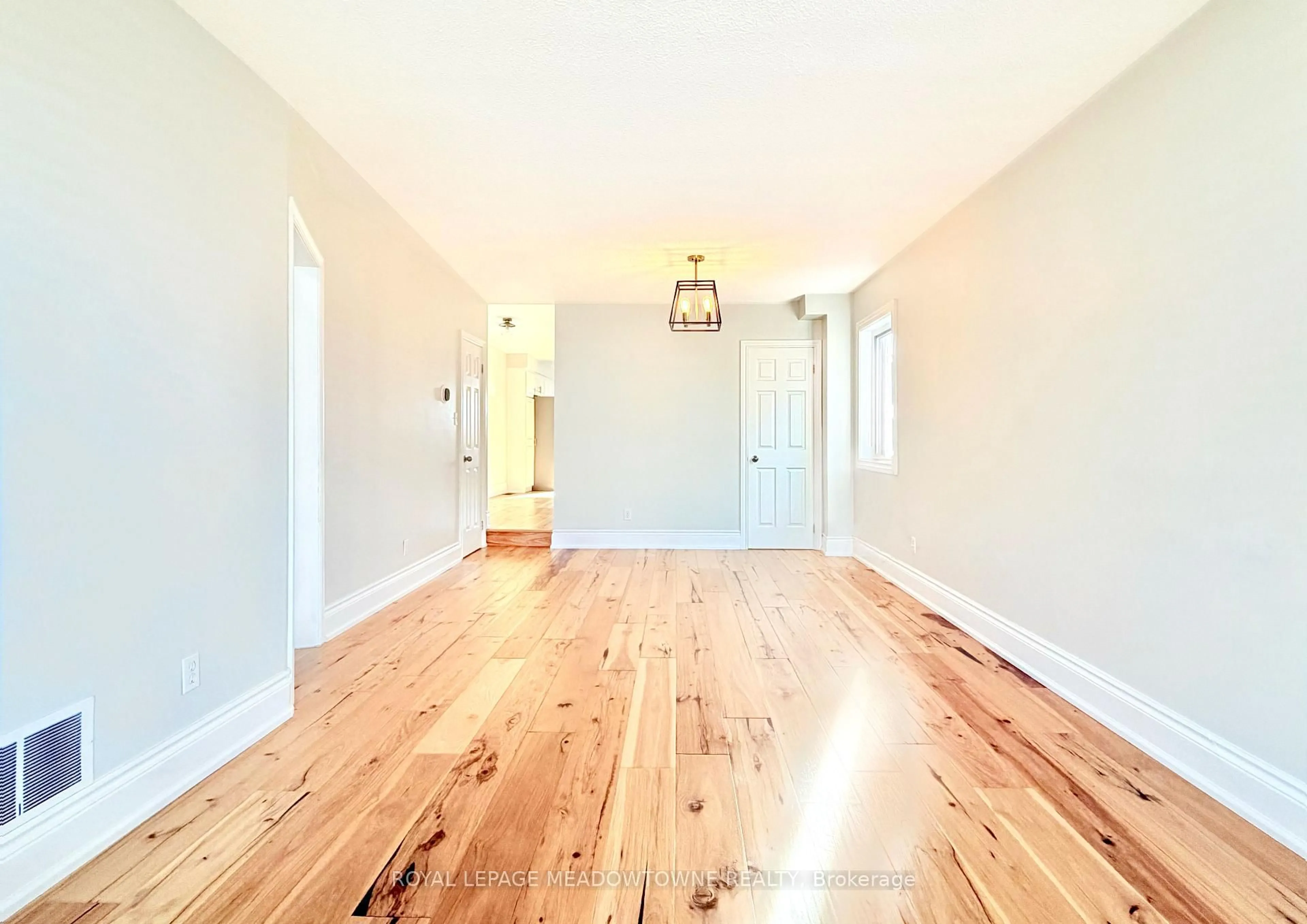 Indoor entryway for 17 Kersdale Ave, Toronto Ontario M6M 1C9