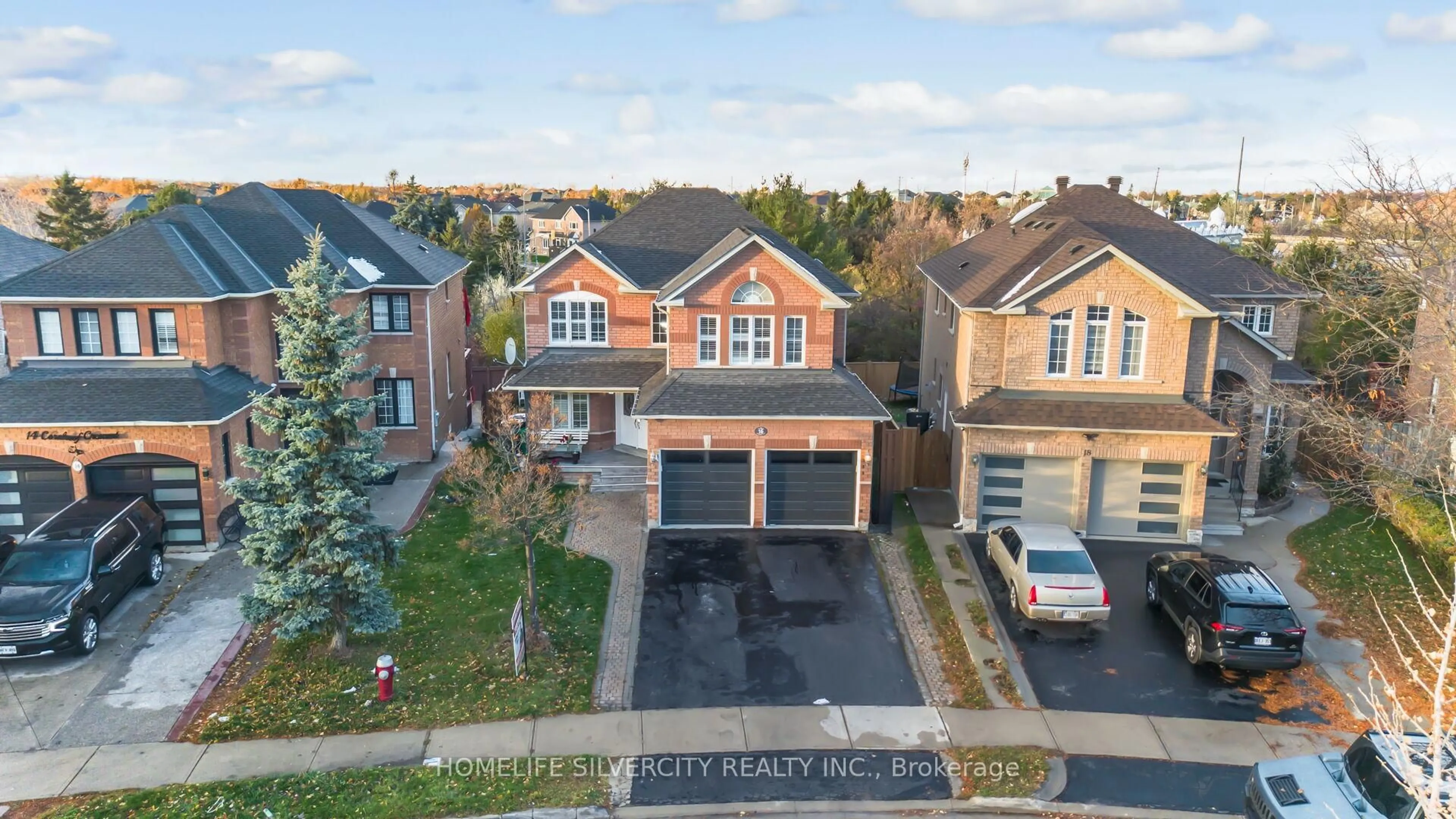 A pic from outside/outdoor area/front of a property/back of a property/a pic from drone, street for 16 Coralreef Cres, Brampton Ontario L6R 2H5