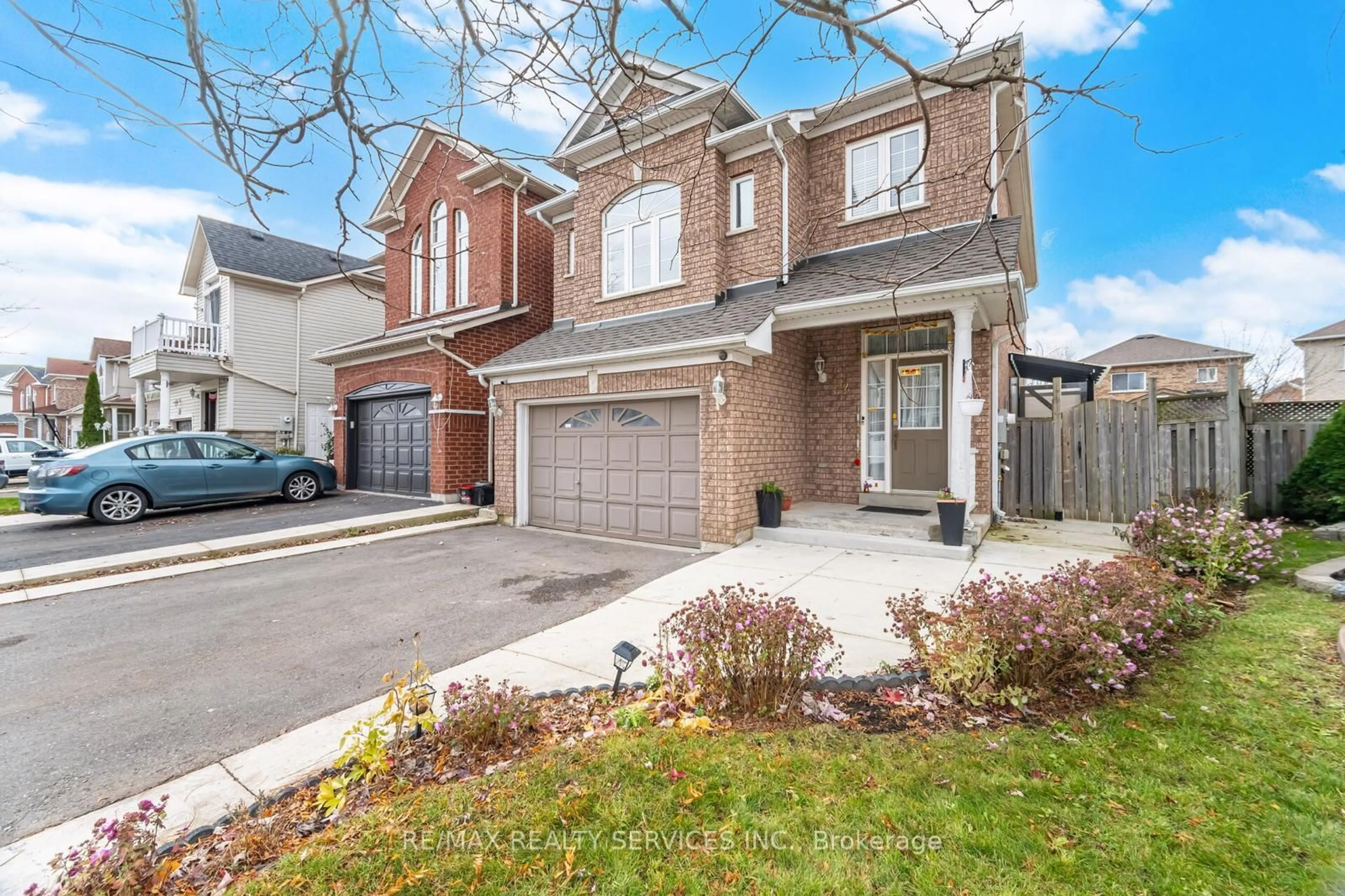 Home with brick exterior material, street for 34 Bramoak Cres, Brampton Ontario L7A 1T6