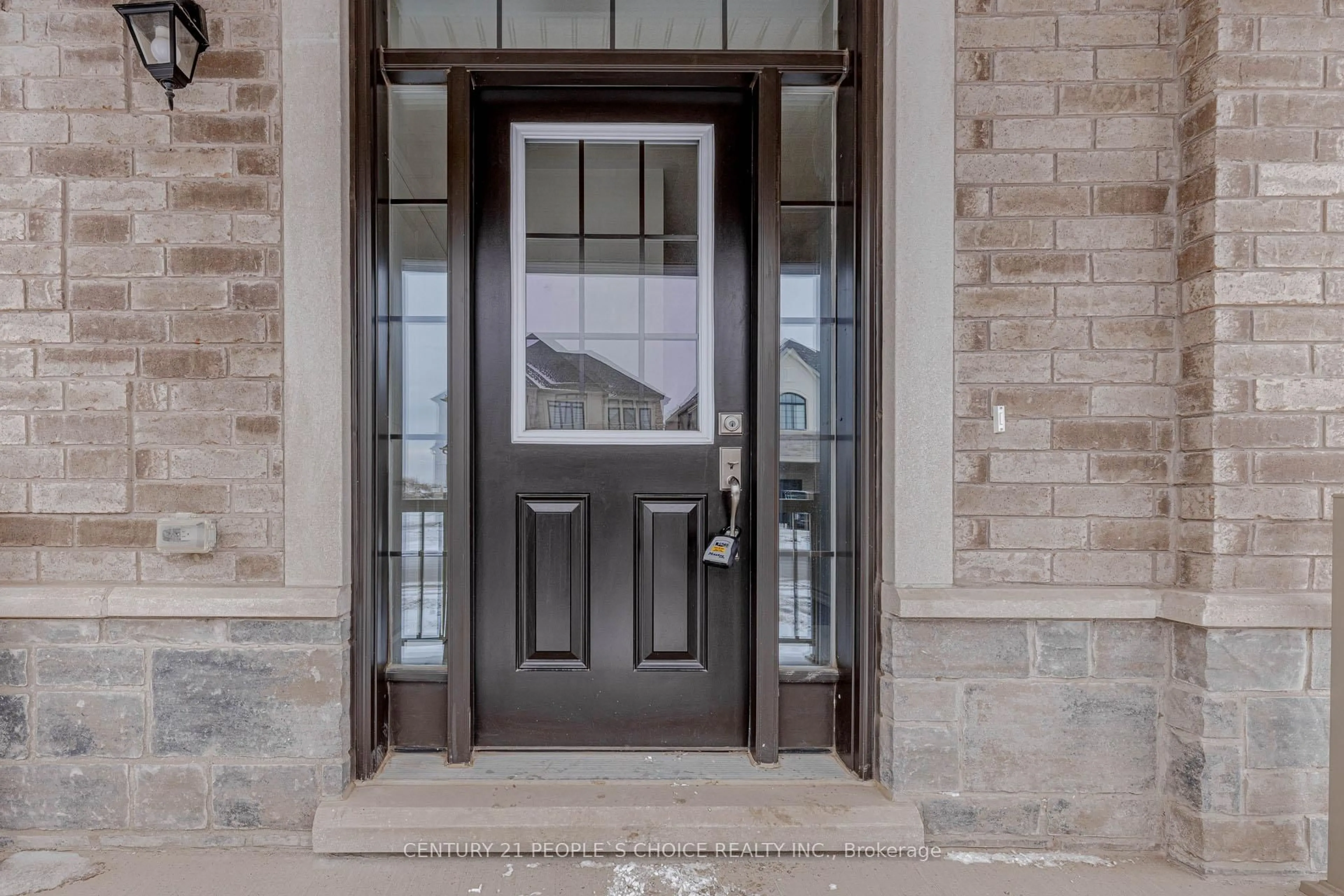 Indoor entryway for 1480 Savoline Blvd, Milton Ontario L9E 2E9