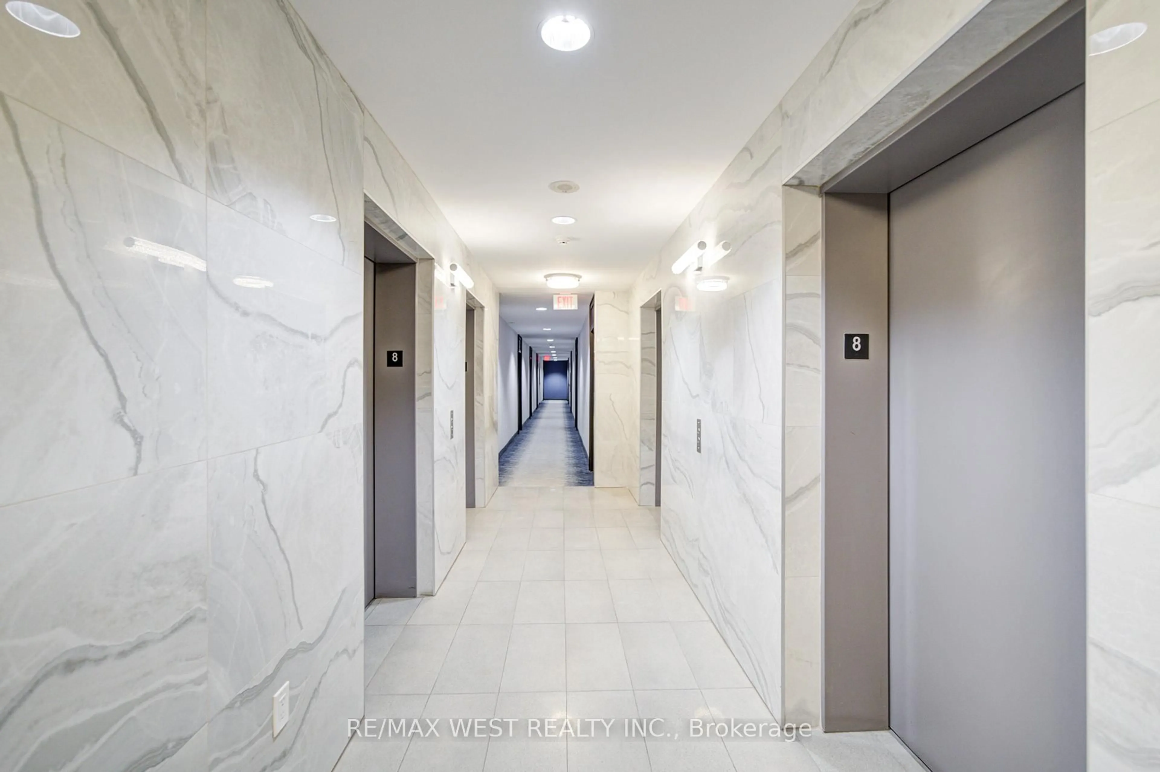 Indoor foyer for 103 The Queensway #813, Toronto Ontario M6S 5B3