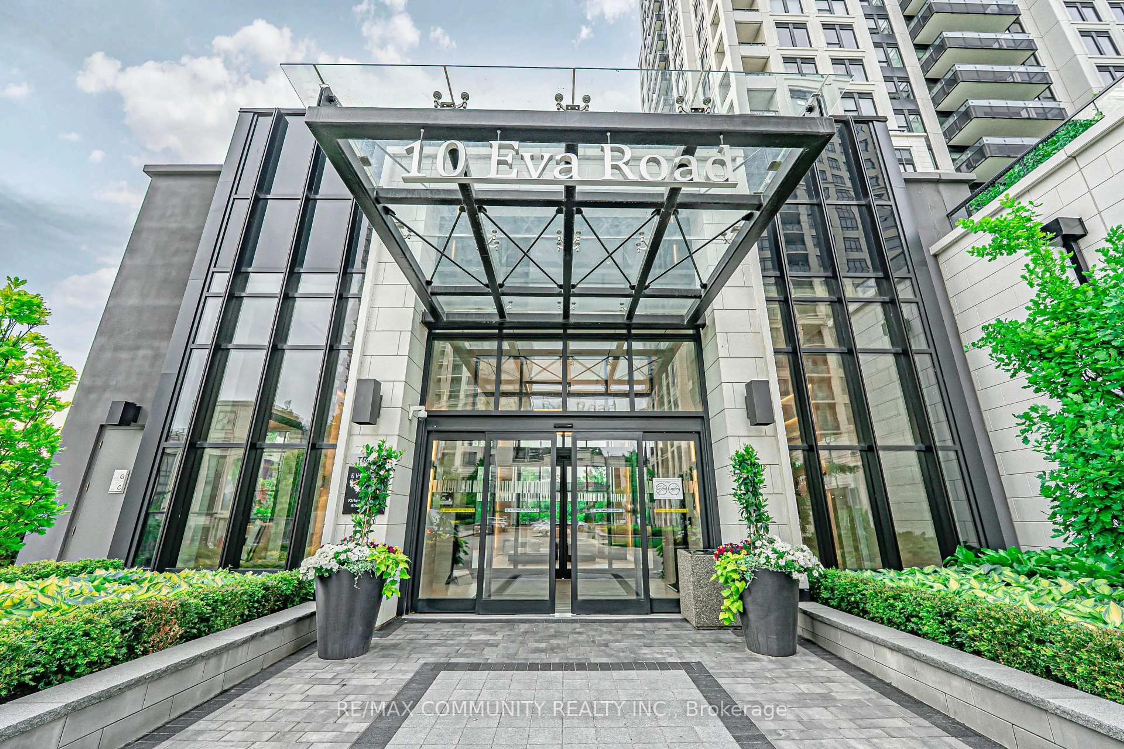 Indoor foyer for 10 Eva Rd #2606, Toronto Ontario M9C 0B3