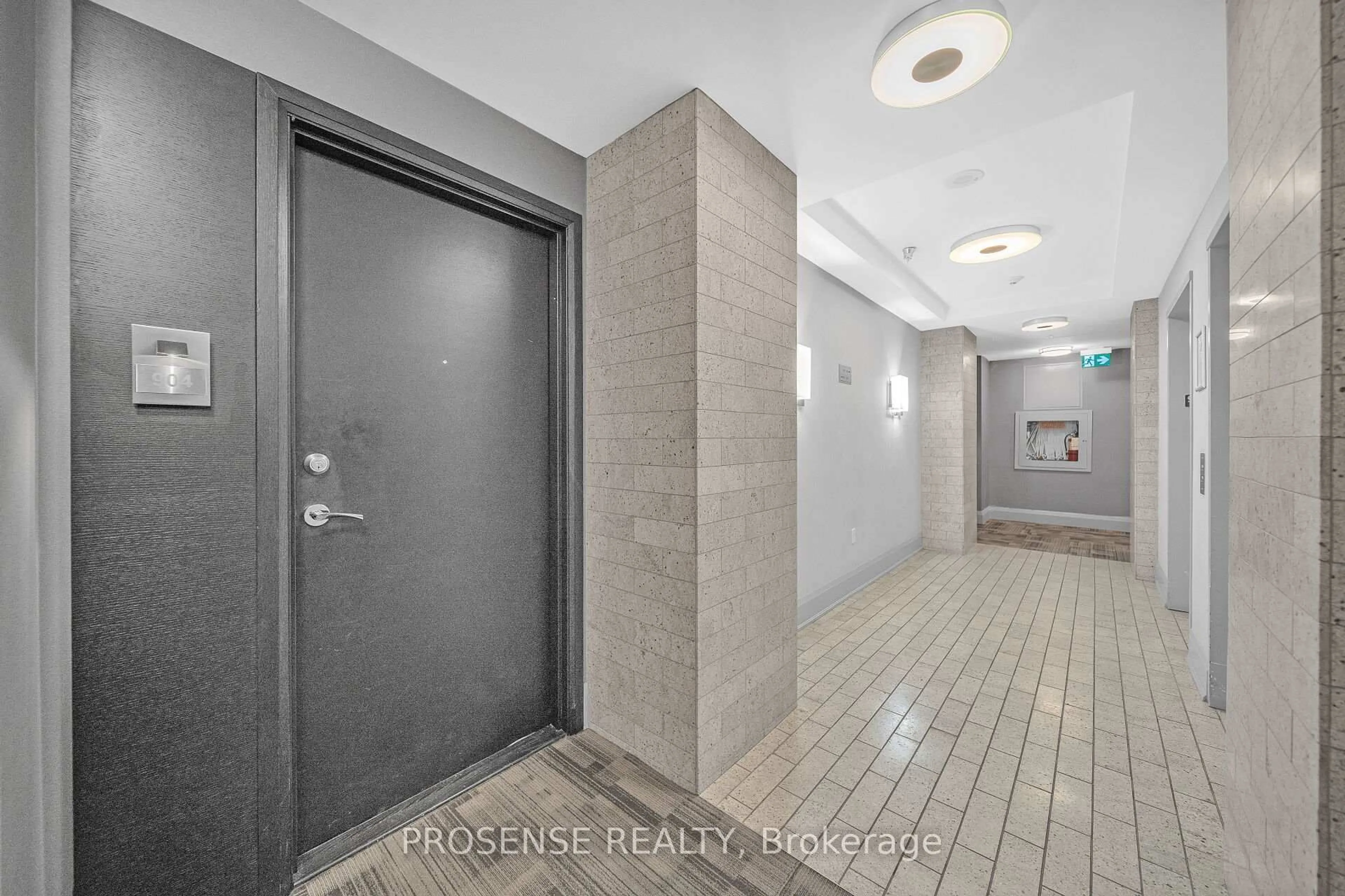 Indoor foyer for 45 Yorkland Blvd #904, Brampton Ontario L6P 4B4