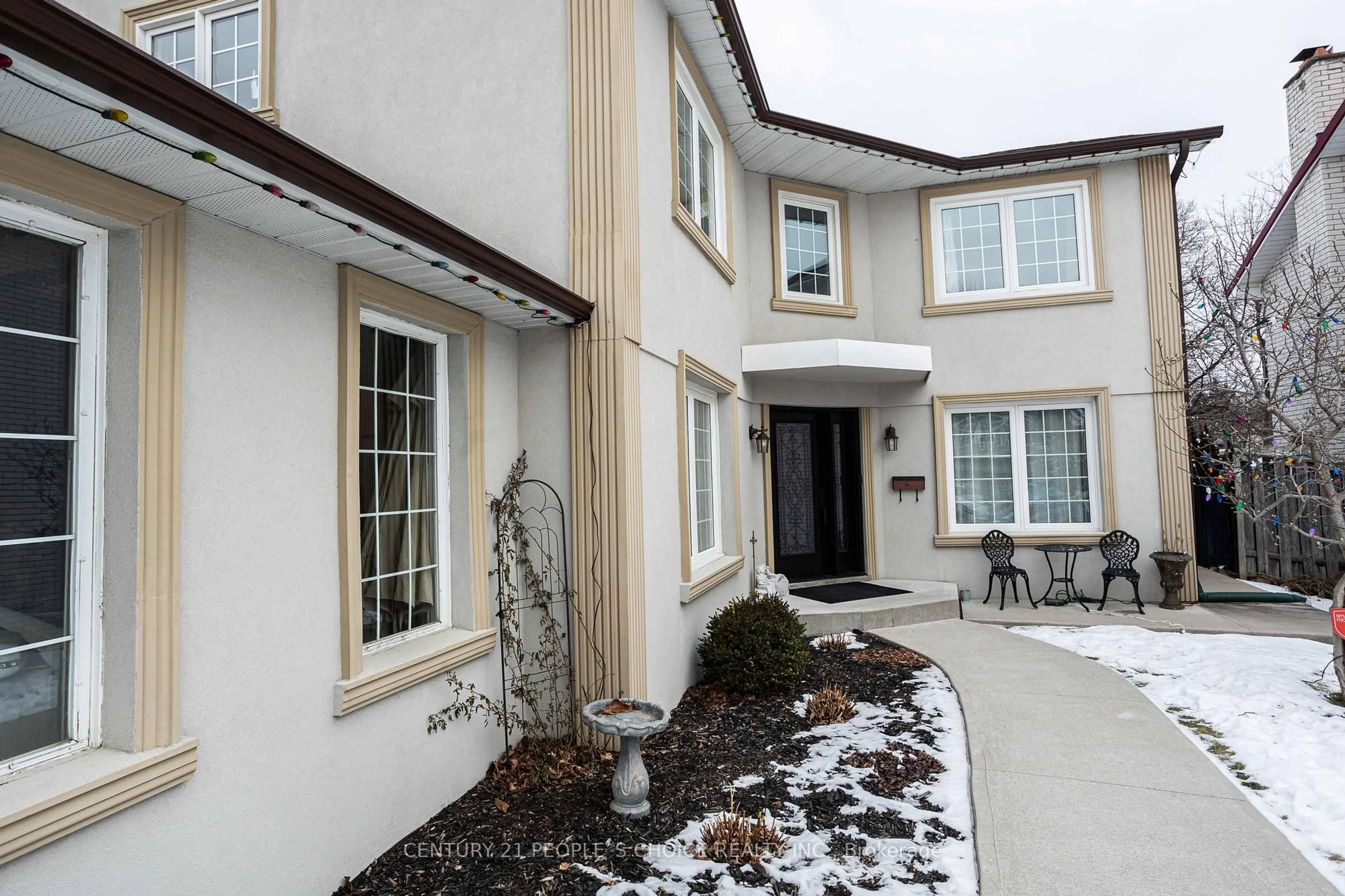 Unknown for 32 Madrid Cres, Brampton Ontario L6S 2X4