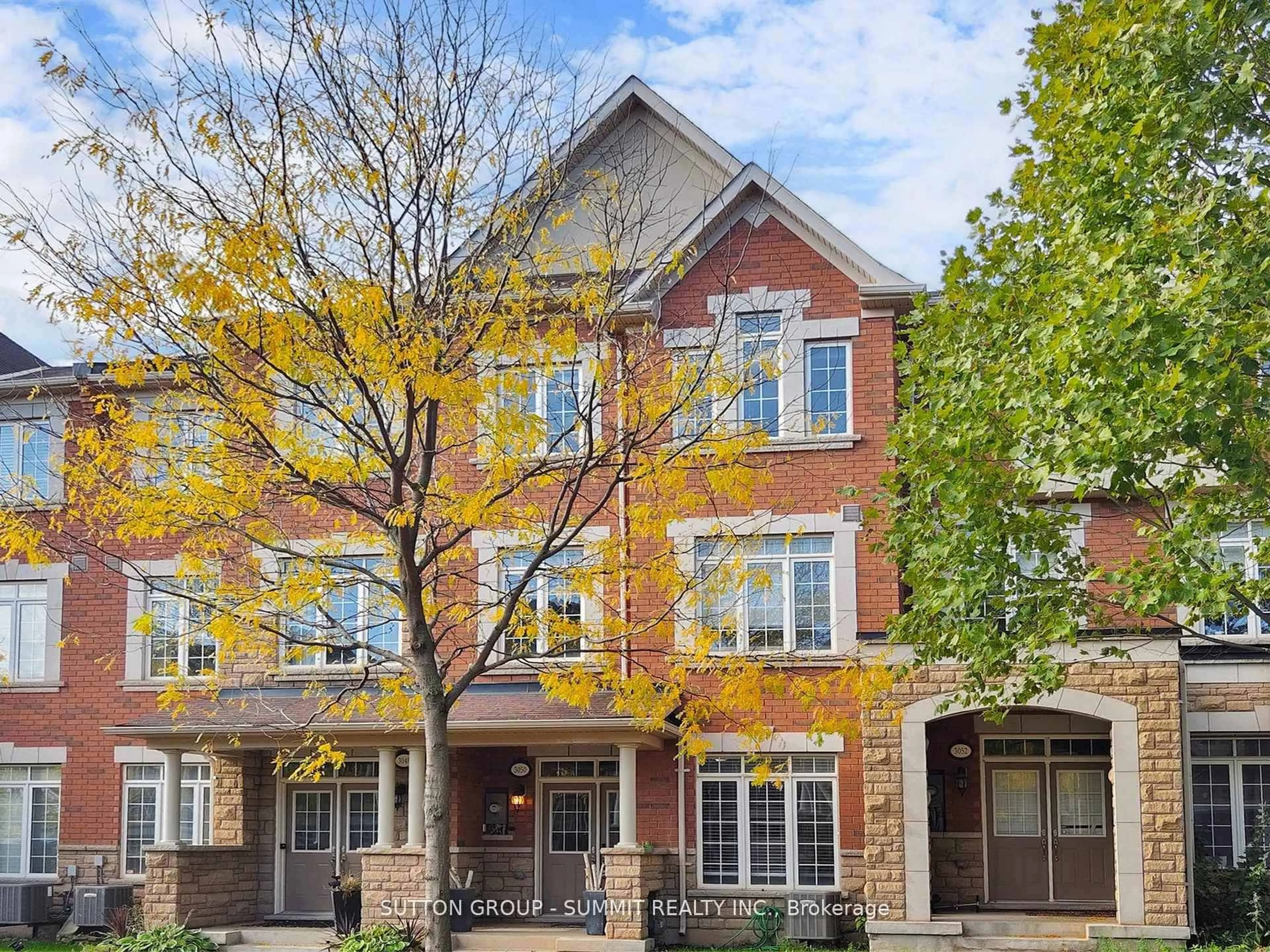 Home with brick exterior material, street for 3050 EBERLY WOODS Dr, Oakville Ontario L6M 0T5