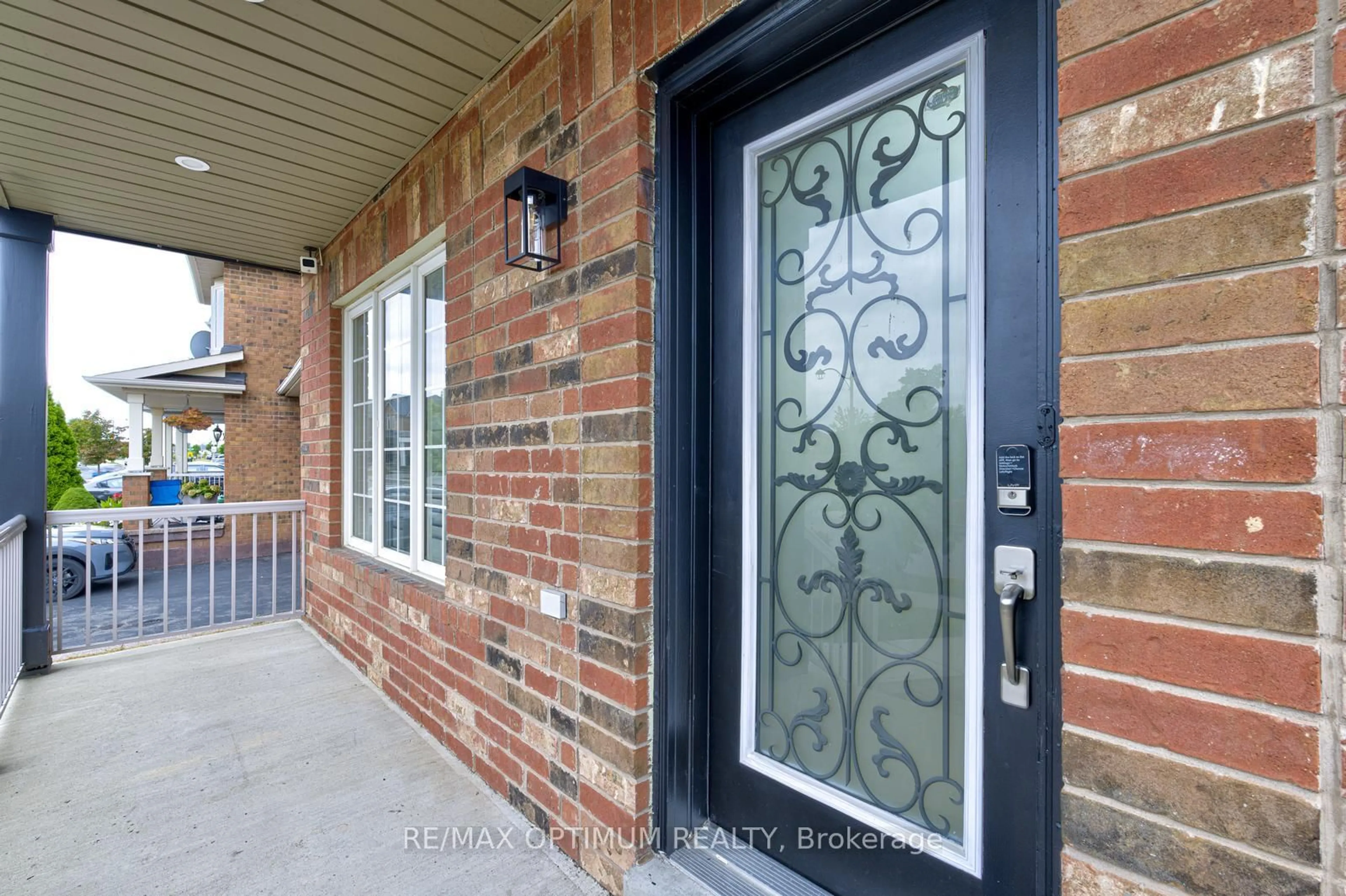 Indoor entryway for 234 Valleyway Dr, Brampton Ontario L6X 0N9