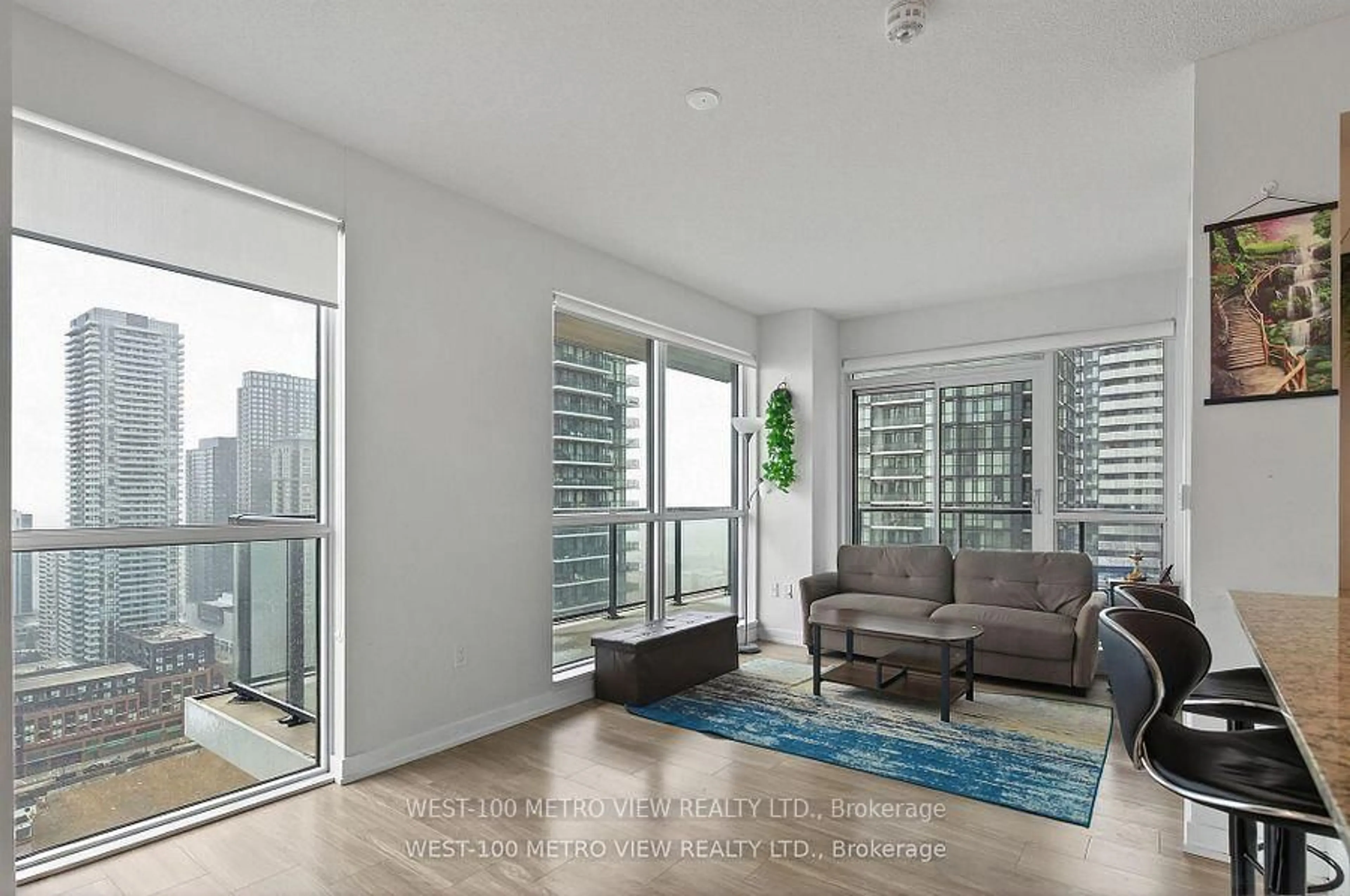 Living room with furniture, unknown for 4055 Parkside Village Dr #3115, Mississauga Ontario L5B 0K2