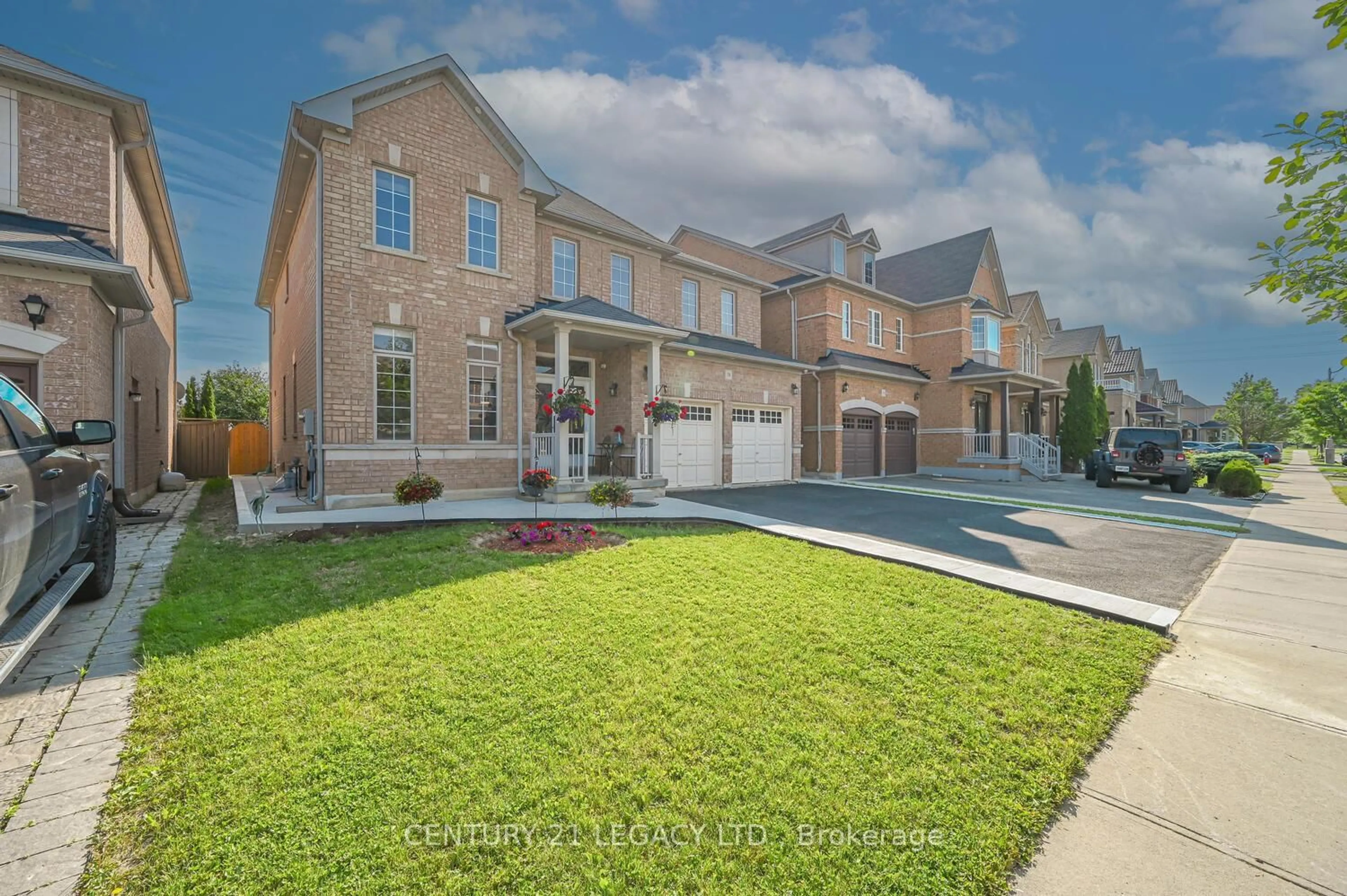 Home with brick exterior material, street for 58 Gamson Cres, Brampton Ontario L6R 0V6