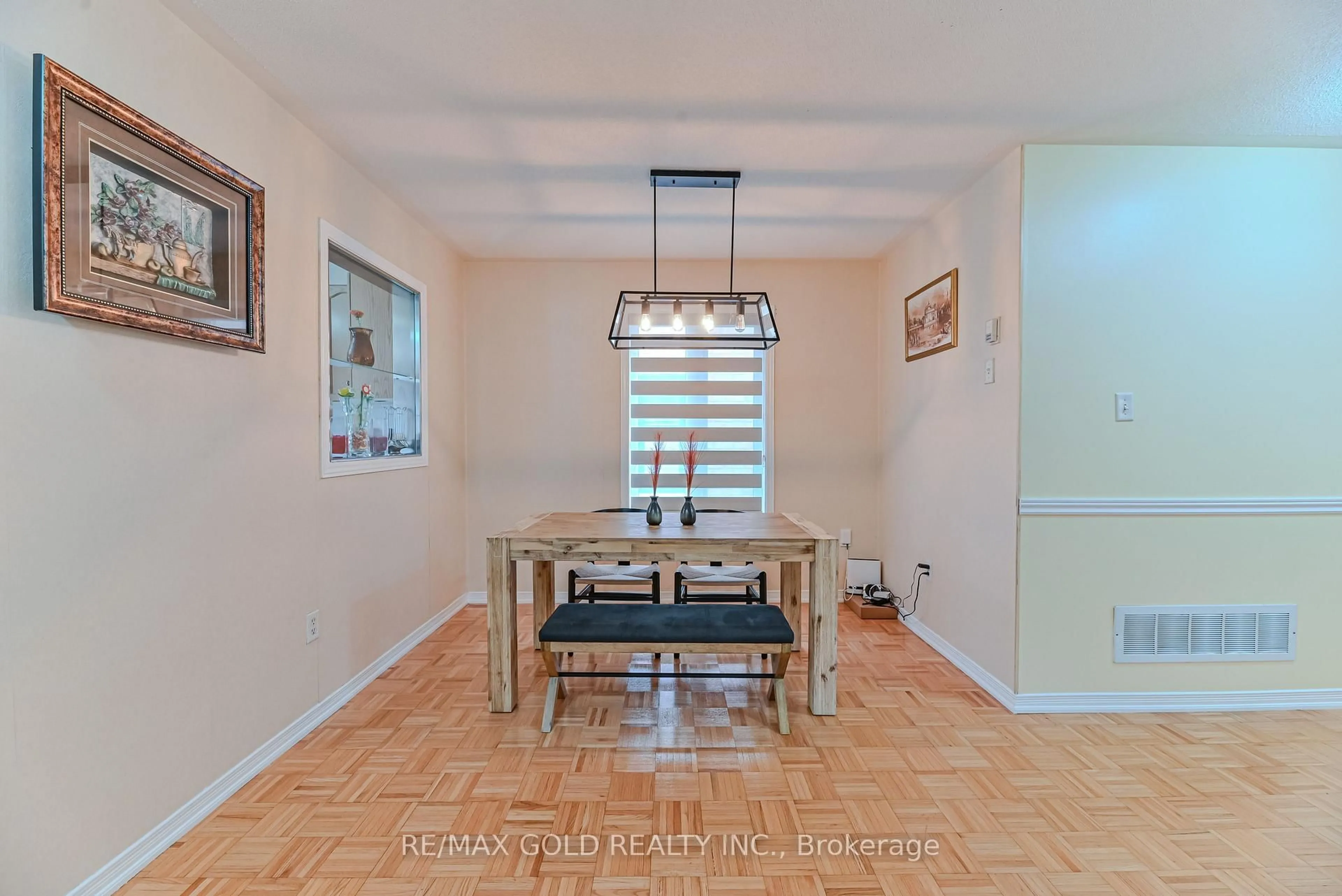Dining room, unknown for 80 Octillo Blvd, Brampton Ontario L6R 2V6
