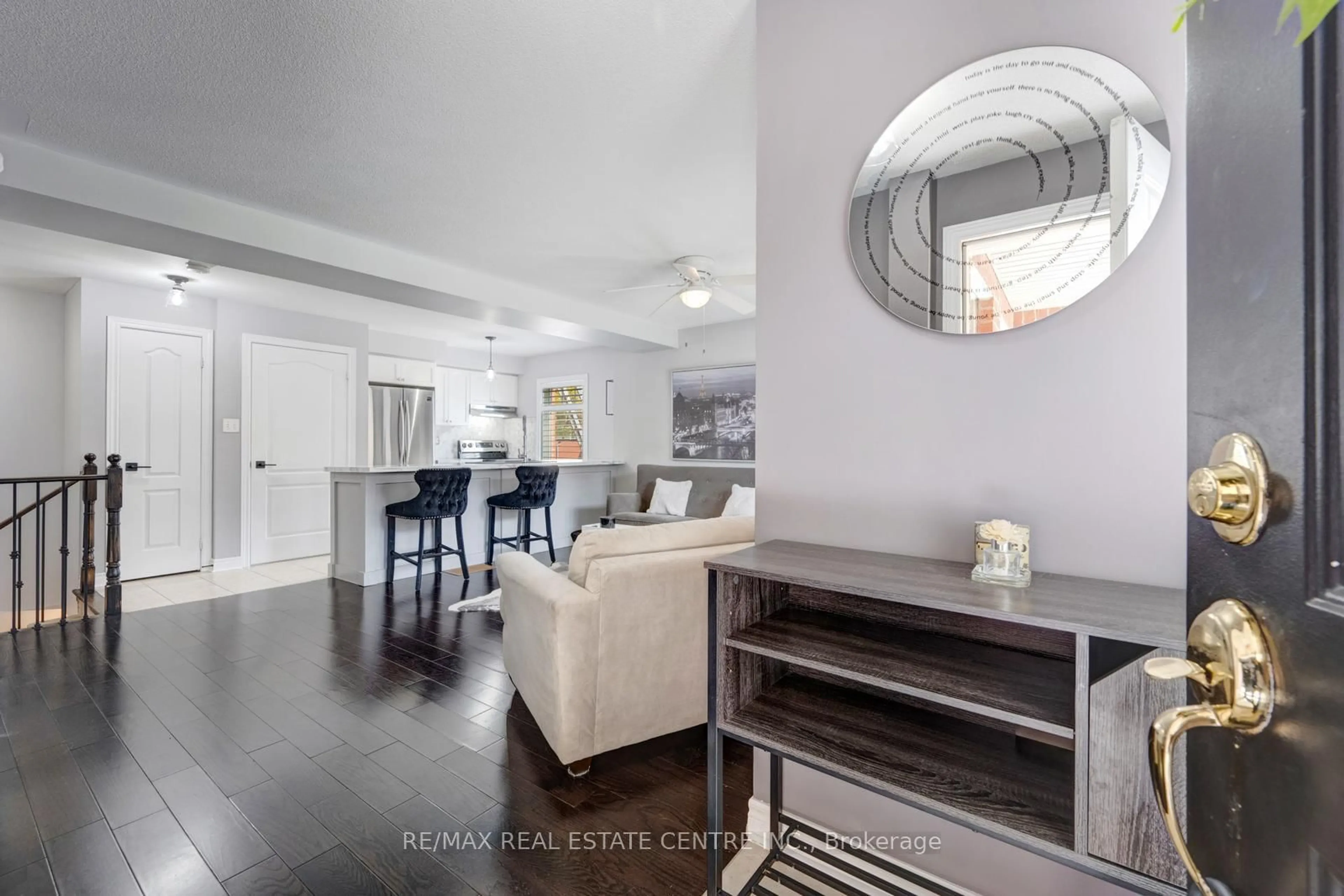 Living room with furniture, unknown for 3250 Bentley Dr #11, Mississauga Ontario L5M 0P7