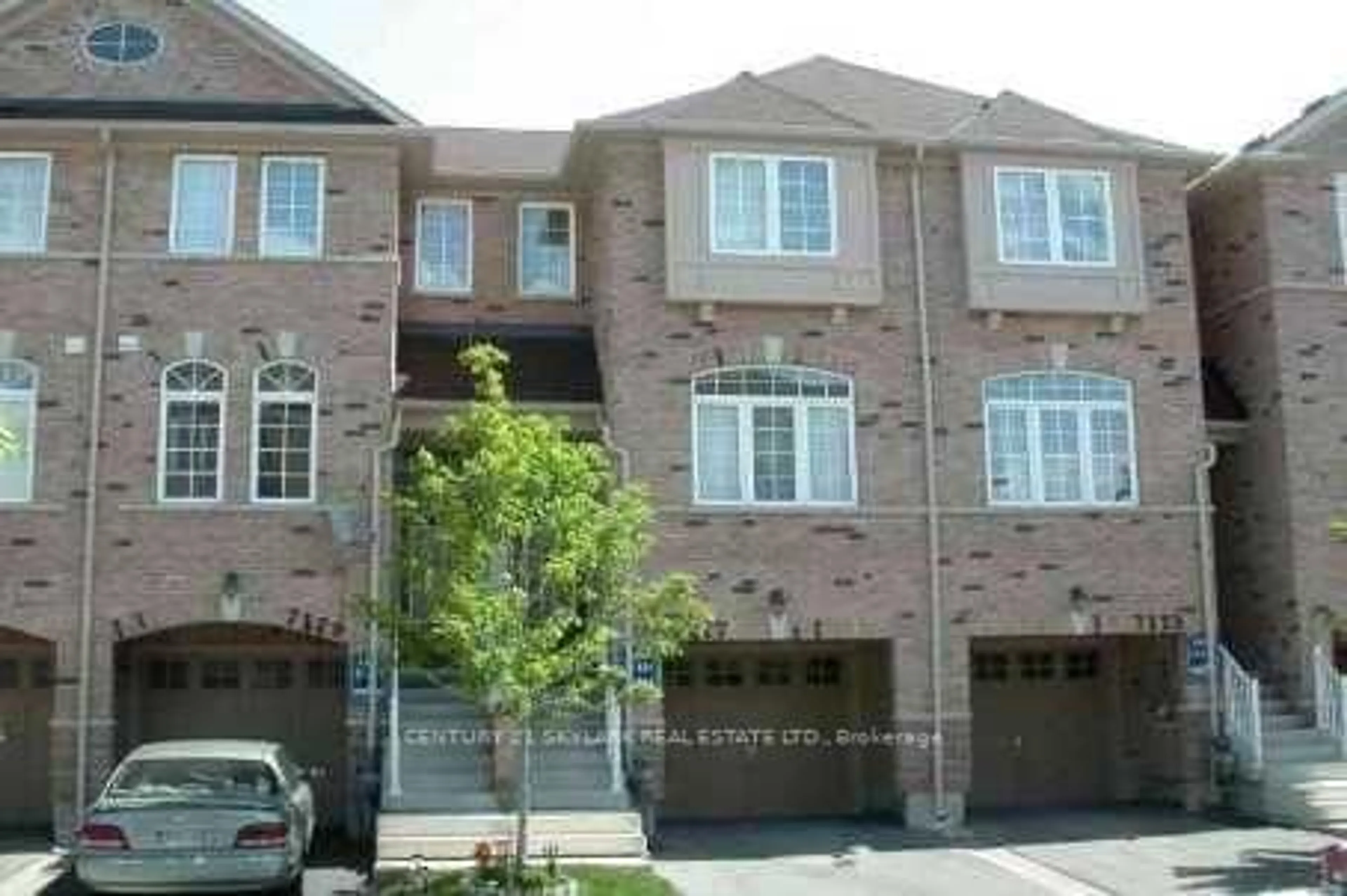 Home with brick exterior material, street for 7127 Chatham Crt, Mississauga Ontario L5N 8R1