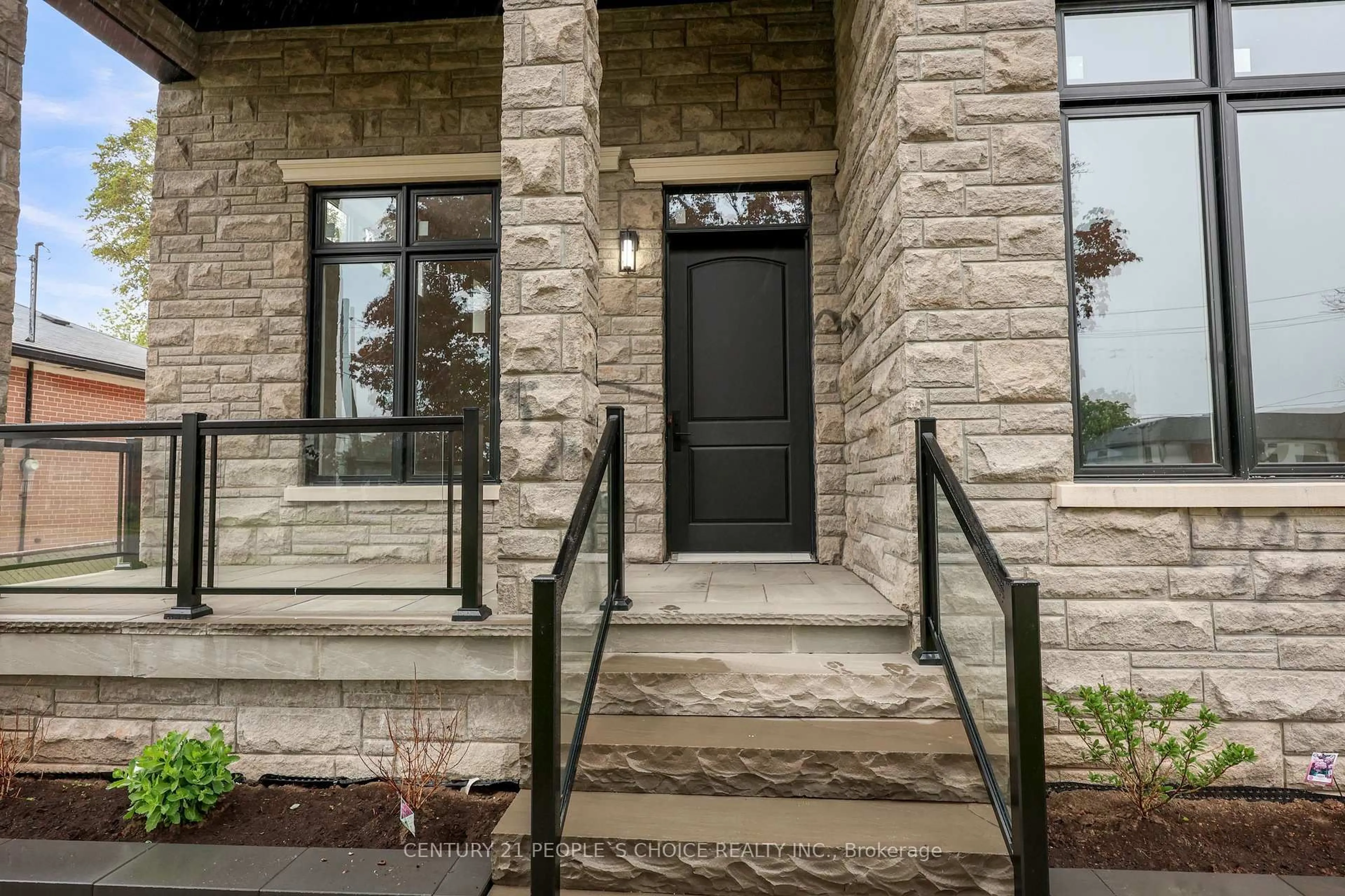 Home with brick exterior material, street for 2091 BRIDGE Rd, Oakville Ontario L6L 2E8