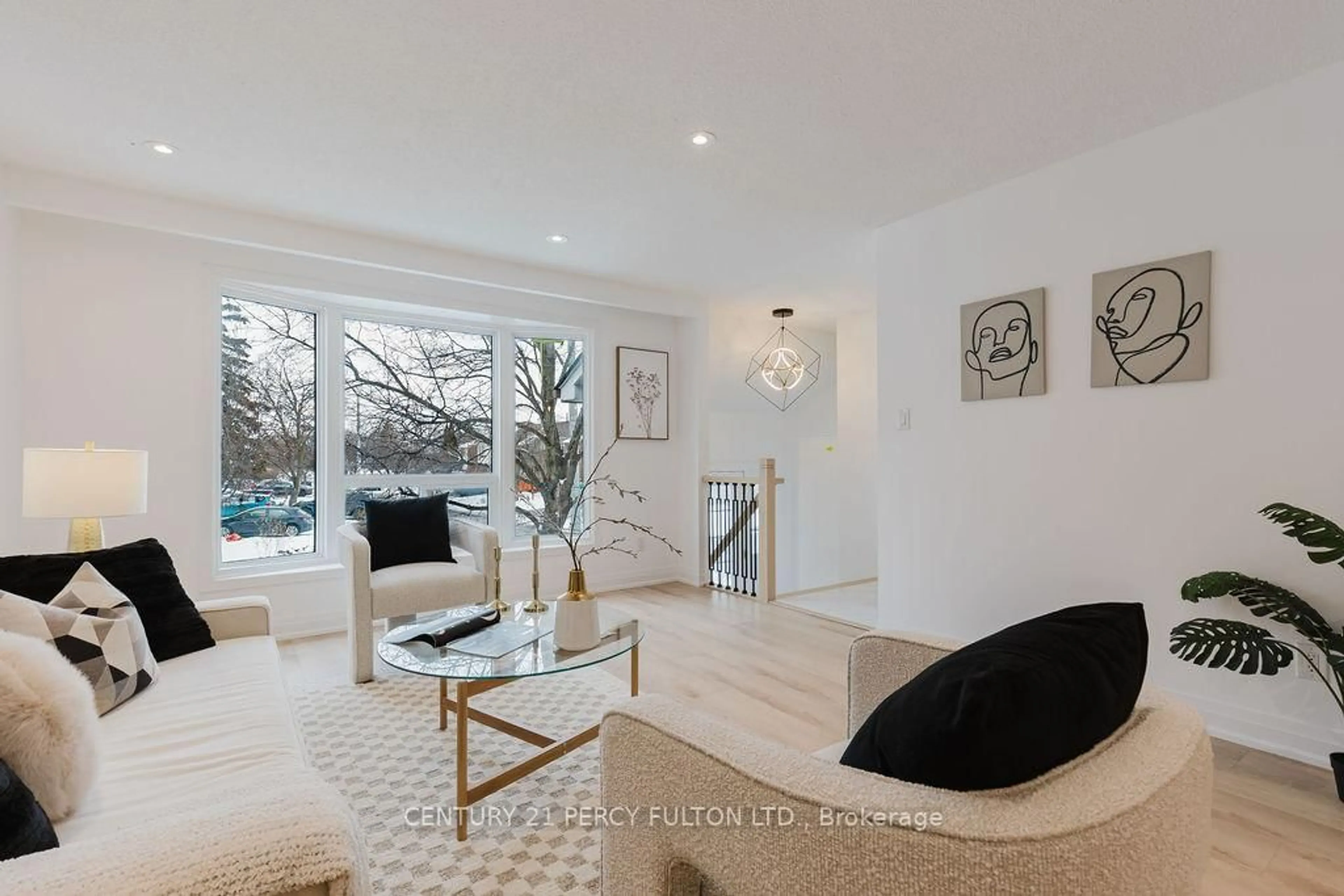 Living room with furniture, unknown for 11 Bay Crest Dr, Brampton Ontario L6Z 1H5