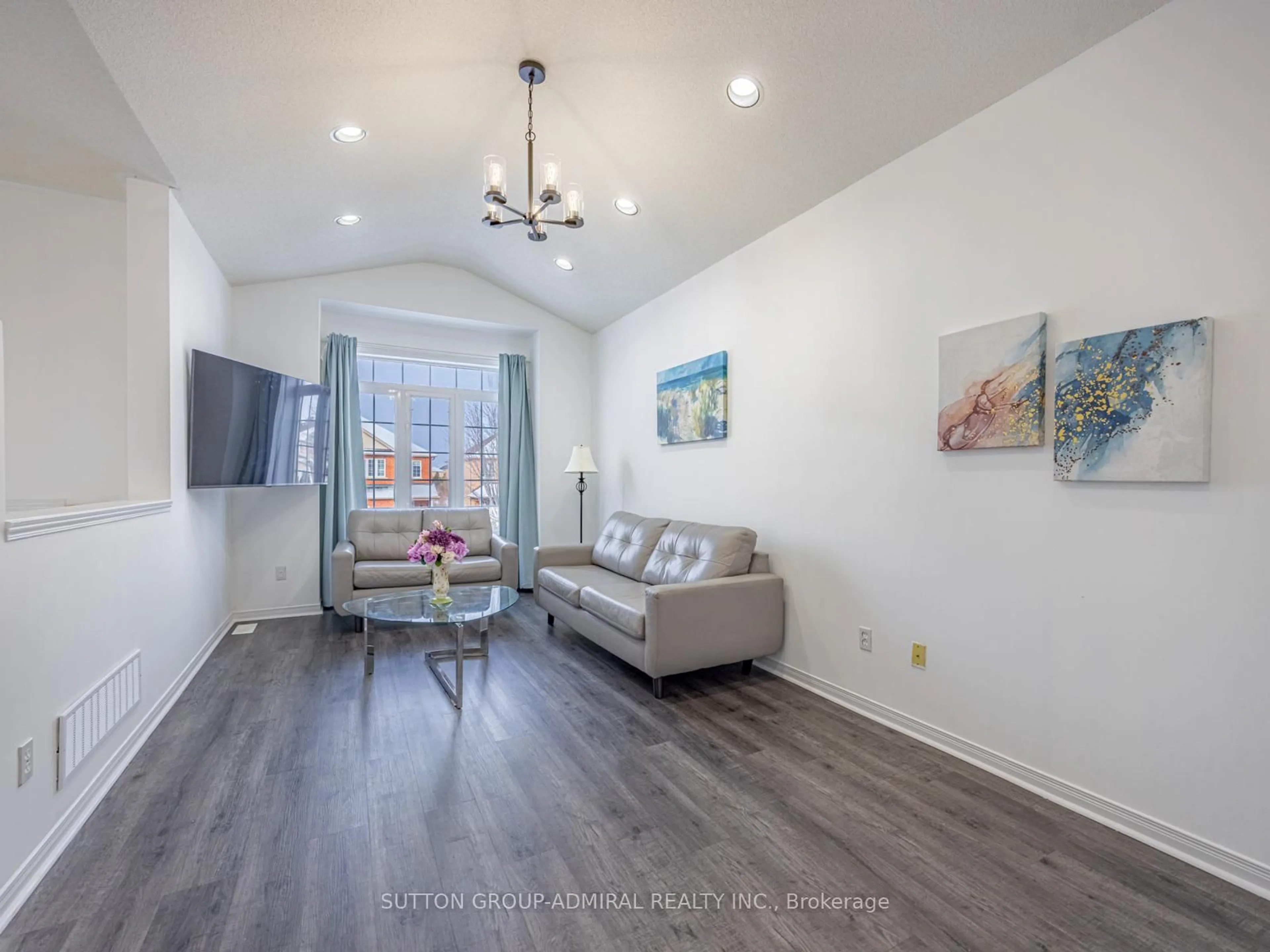 Living room with furniture, unknown for 101 River Rock Cres, Brampton Ontario L7A 2W4