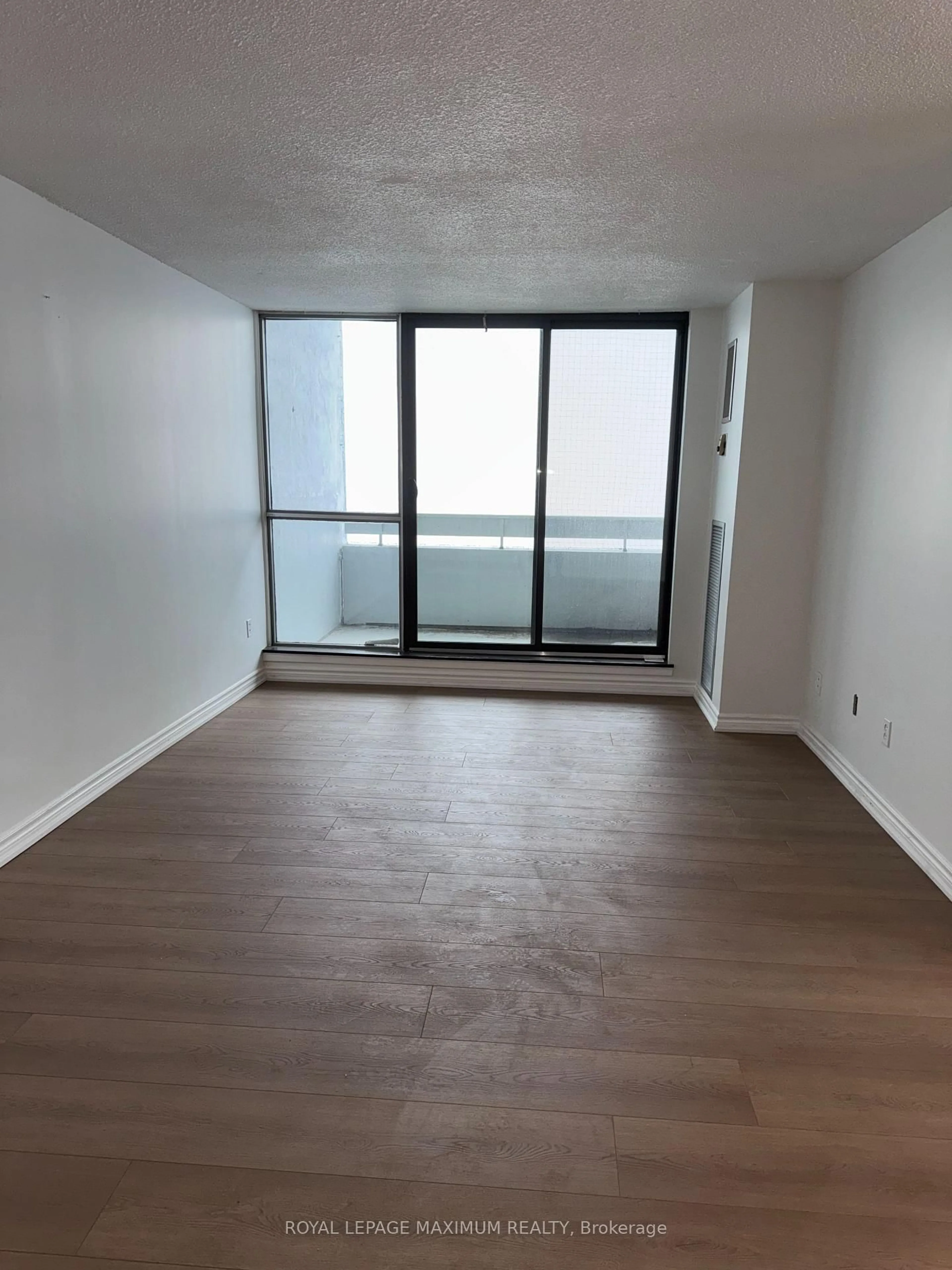 A pic of a room for 15 Kensington Rd #1912, Brampton Ontario L6T 3W2