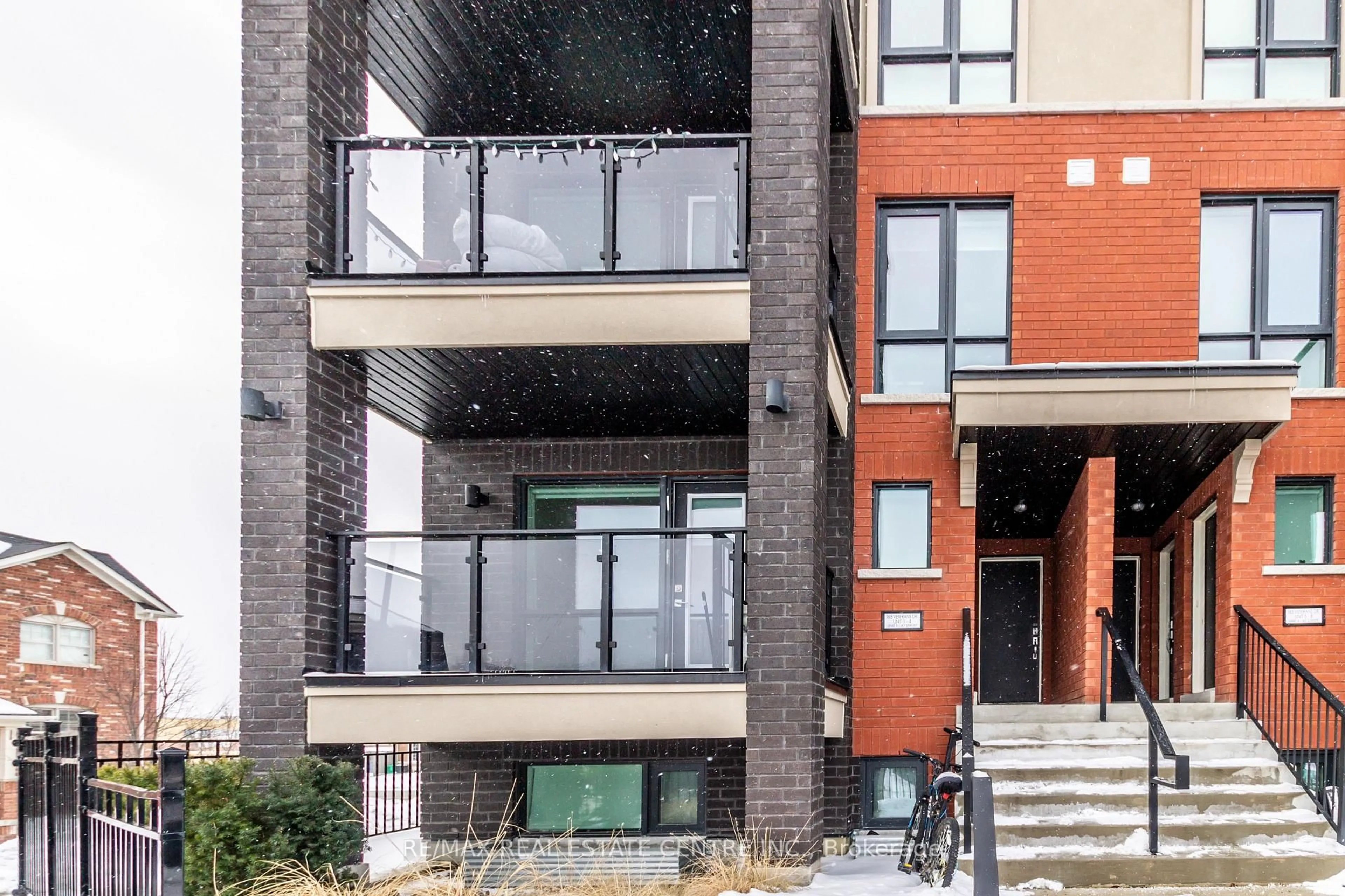 Unknown for 165 veterans Dr #2, Brampton Ontario L7A 5L2