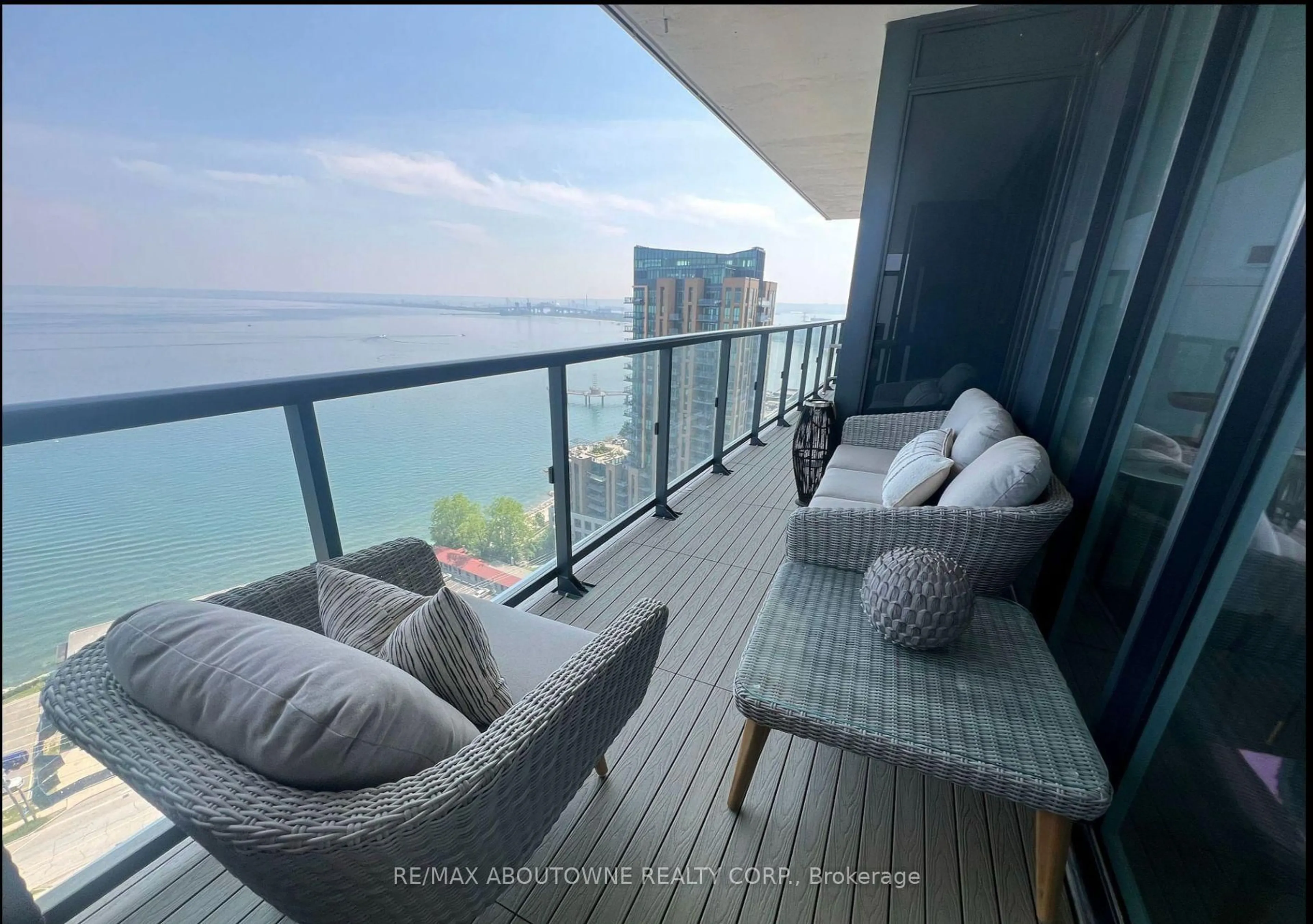 Balcony in the apartment, water/lake/river/ocean view for 370 Martha St #2204, Burlington Ontario L7R 0G9