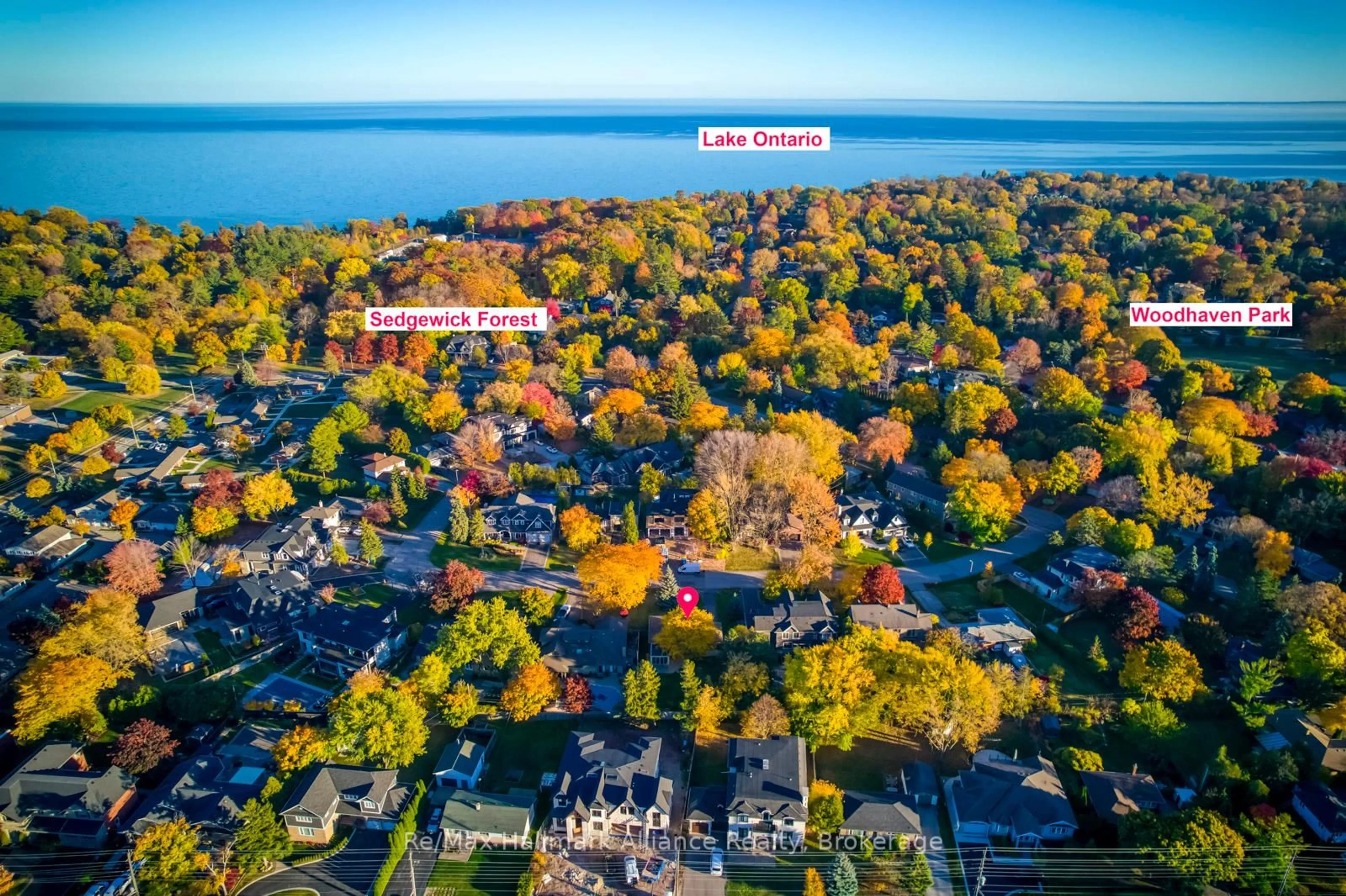 A pic from outside/outdoor area/front of a property/back of a property/a pic from drone, water/lake/river/ocean view for 281 Savoy Cres, Oakville Ontario L6L 1Y2