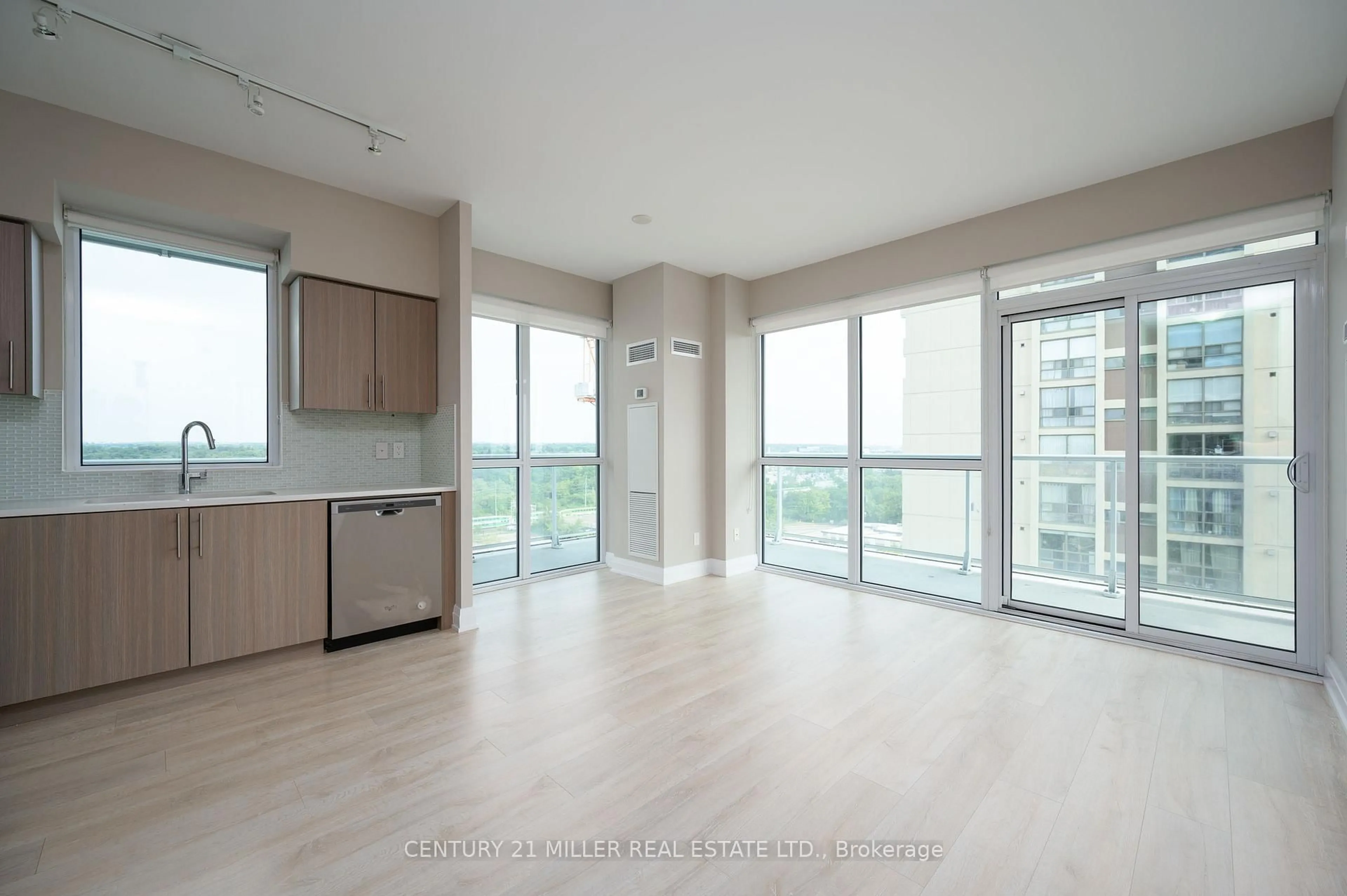 A pic of a room for 55 Speers Rd #1103, Oakville Ontario L6K 0H9