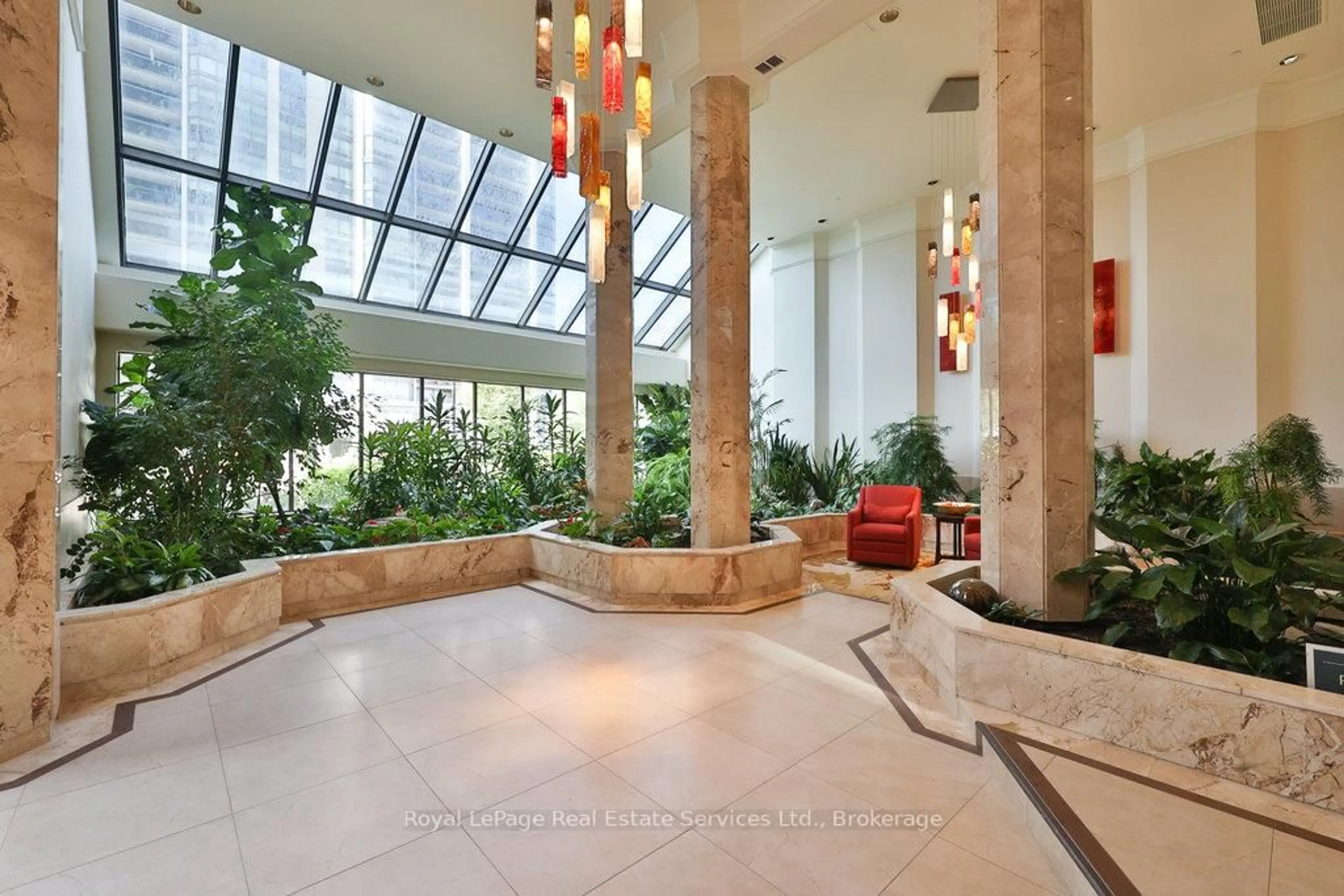 Lobby for 2170 Marine Dr #607, Oakville Ontario L6L 5V1