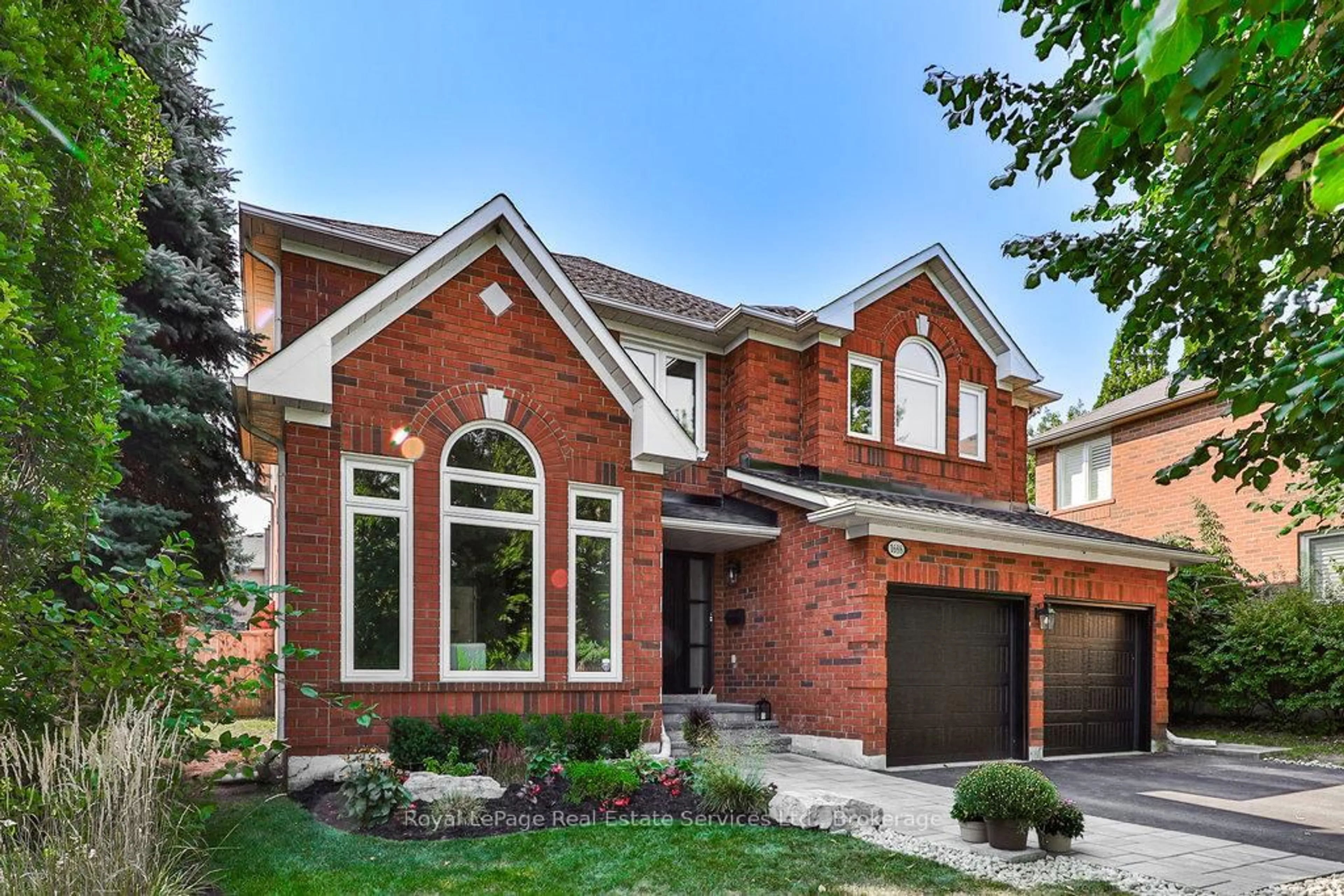 Home with brick exterior material, street for 1688 Glenvista Dr, Oakville Ontario L6H 6K6