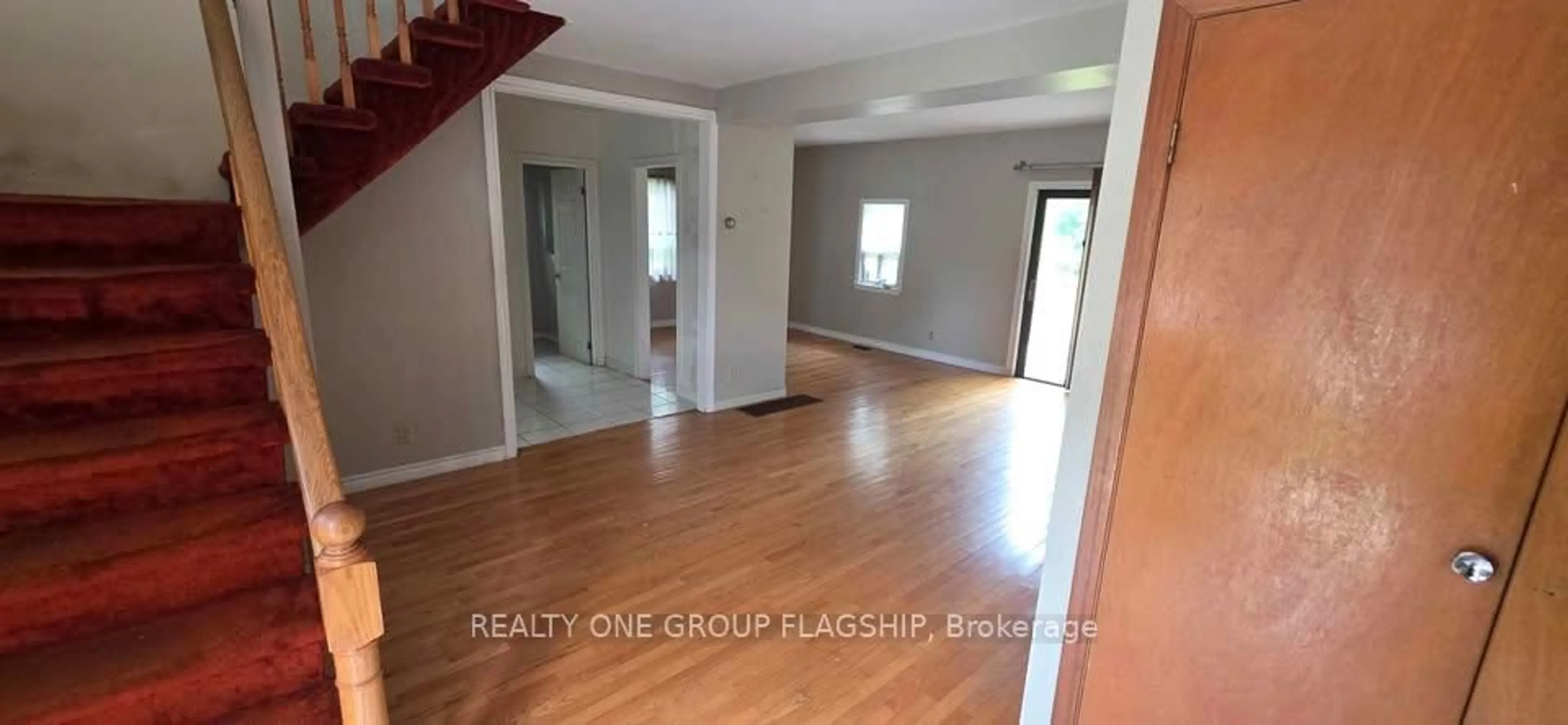 A pic of a room for 9 Thirty Sixth St, Toronto Ontario M8W 3K8